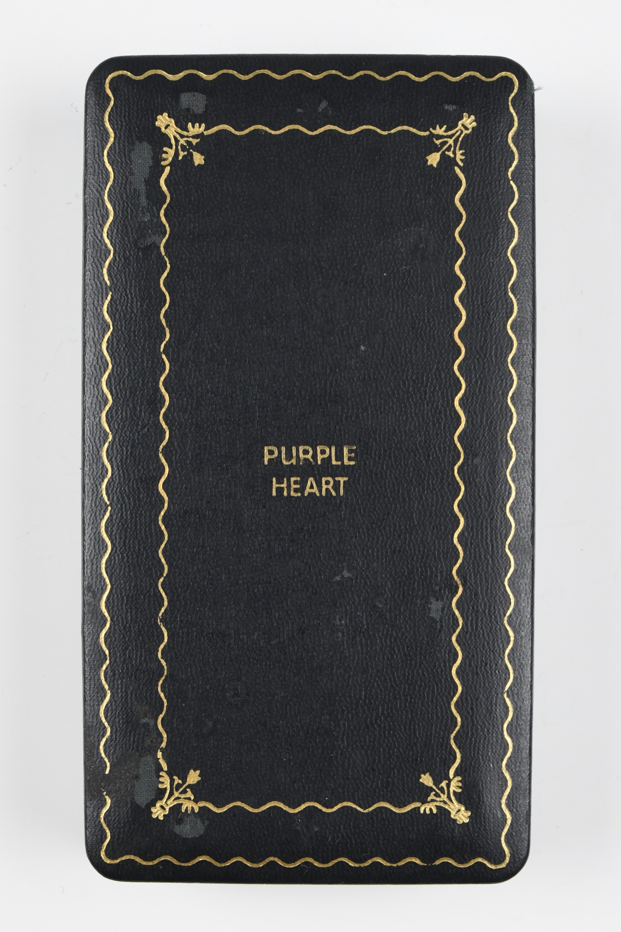 A cased US military Purple Heart medal - Image 2 of 2