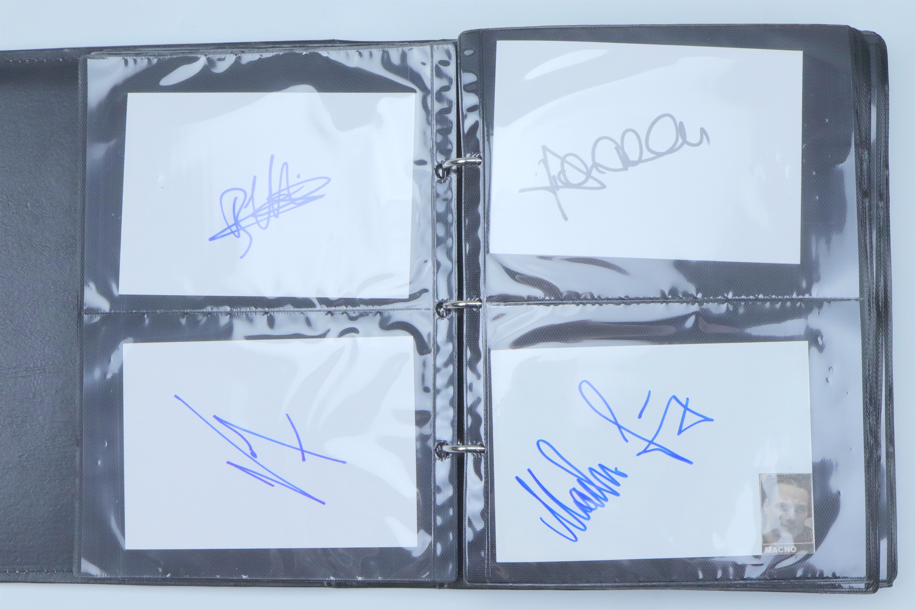 [ Autographs ] Album of football players' signatures, including Bobby Robson, Glen Hoddle, George - Image 7 of 35
