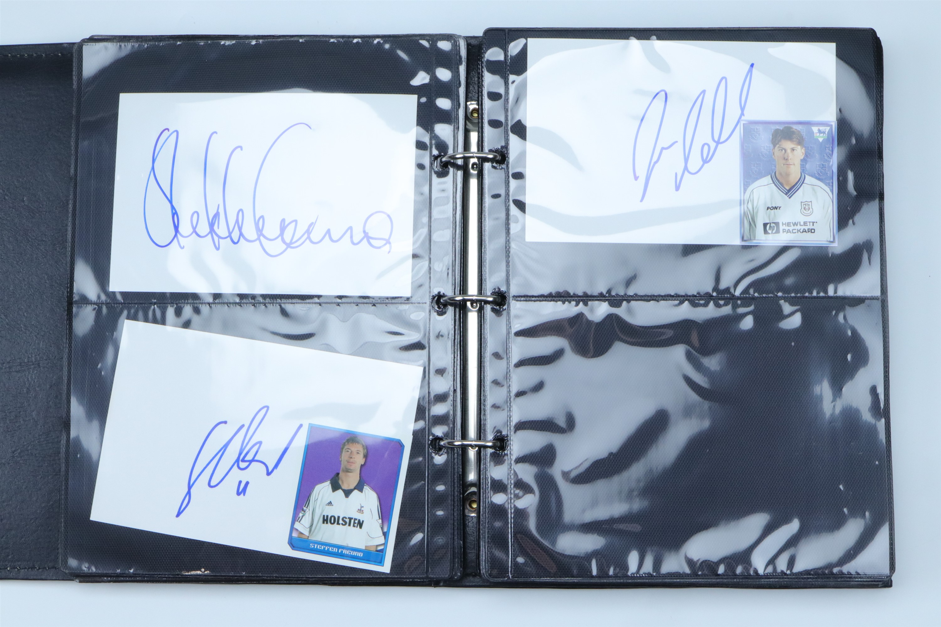 [ Autographs ] Album of football players' signatures, including Bobby Robson, Glen Hoddle, George - Image 17 of 35