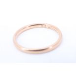 An 18 ct gold wedding band, Birmingham, 1968, 4.36 g, size R / S