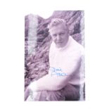 [ Autograph ] A David Attenborough signed photograph, 15.5 x 10 cm