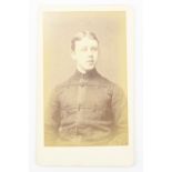 [ Victoria Cross ] A carte de visite portraying Lieutenant William Mordaunt Edwards bearing