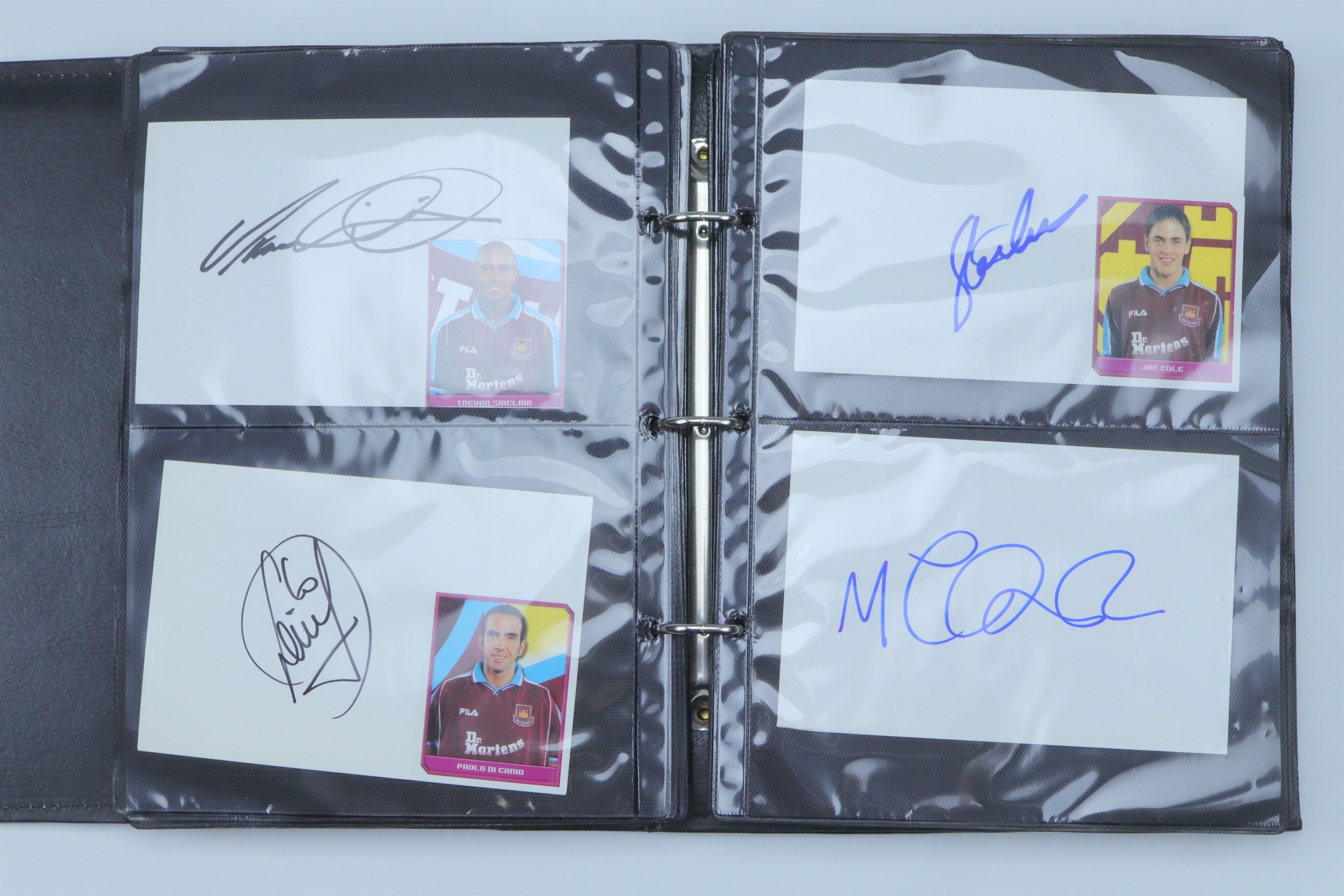 [ Autographs ] Album of football players' signatures, including Bobby Robson, Glen Hoddle, George - Image 21 of 35
