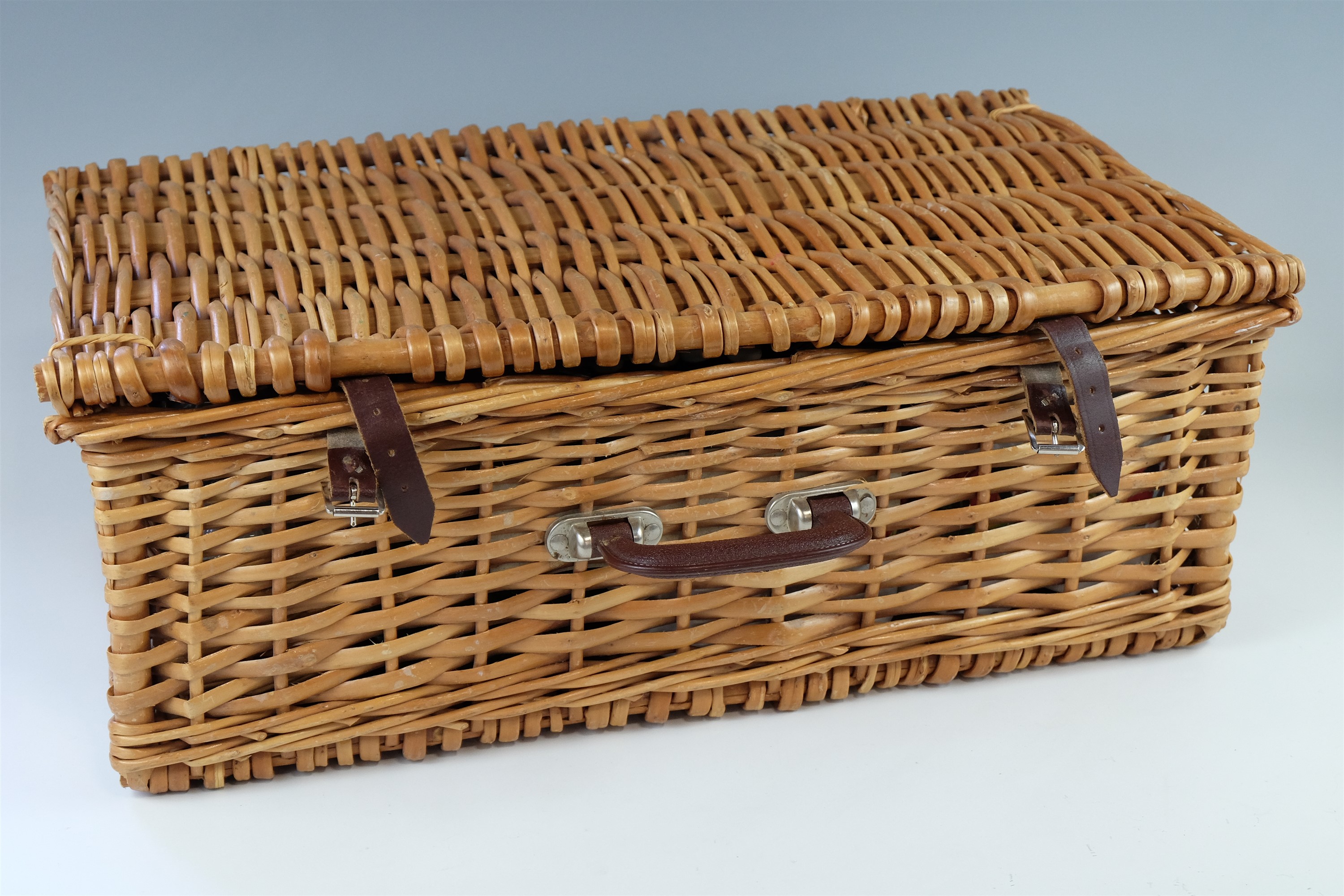 A vintage Optima for John Lewis wicker picnic hamper, 58 x 37 x 21 cm