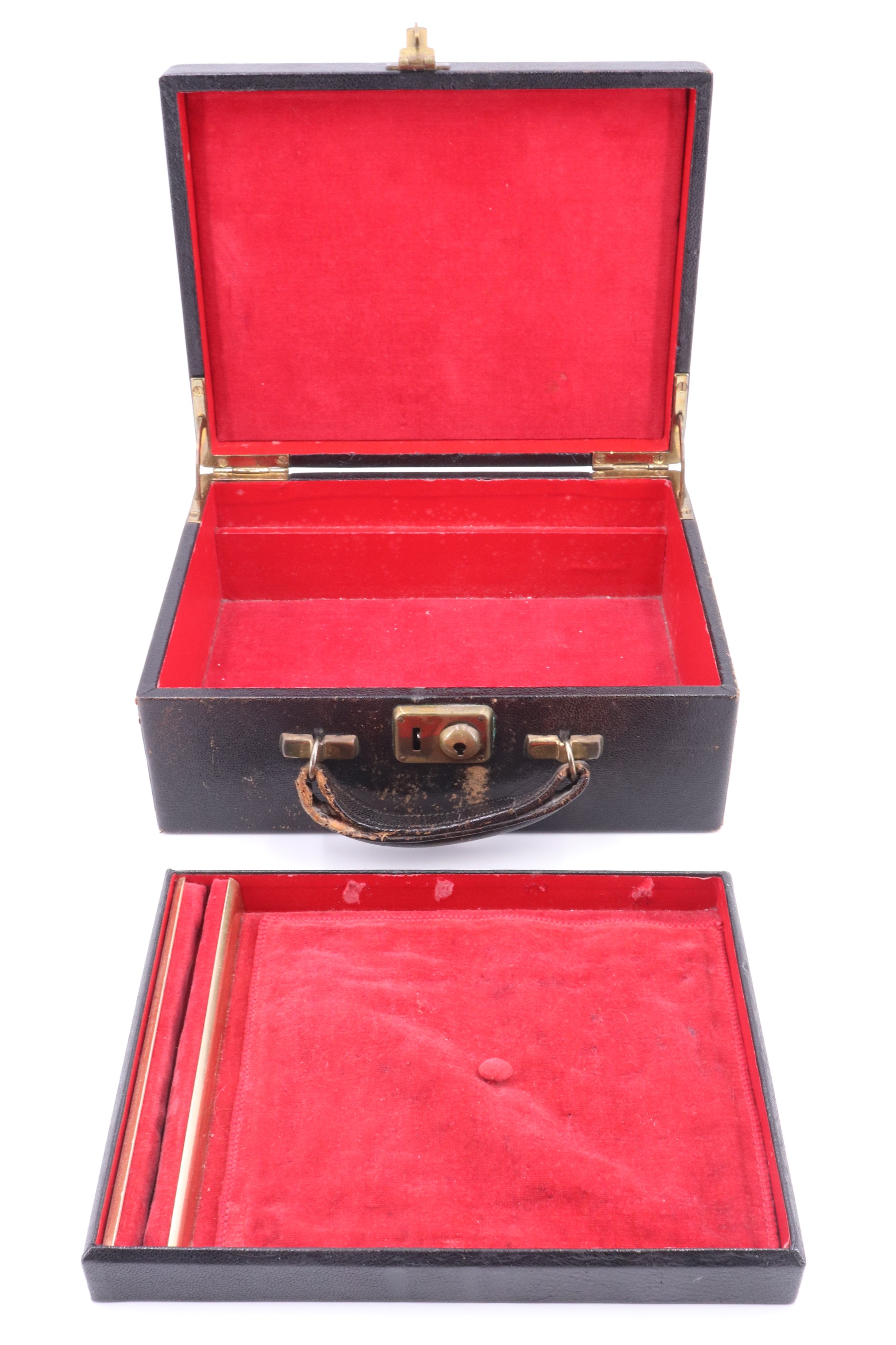 A vintage leather covered jewellery case, having a lift out tray with a ring holder, the cover - Image 2 of 3