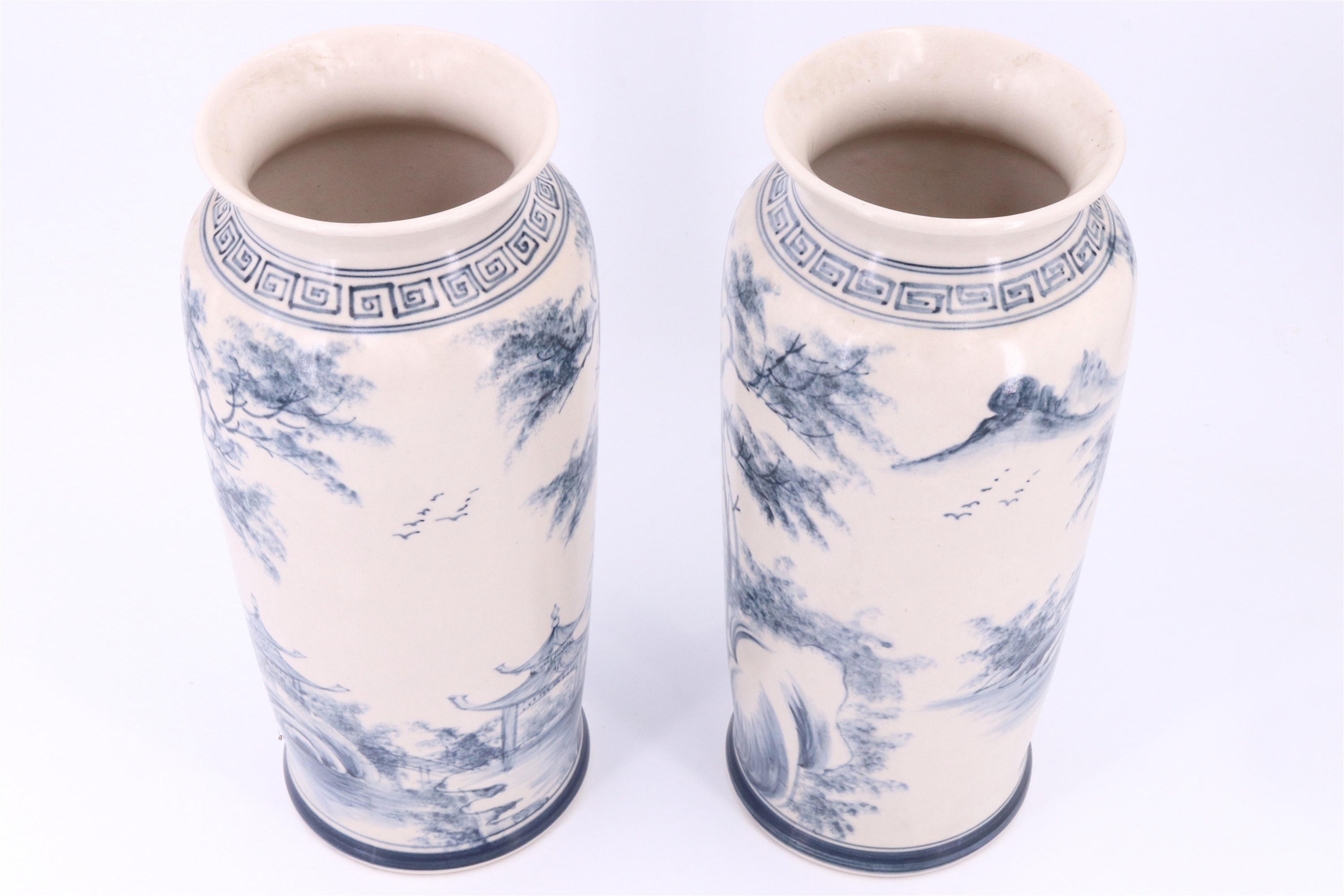 A pair of late 20th Century Chinese blue-and-white shouldered cylindrical vases, 32 cm - Image 5 of 5