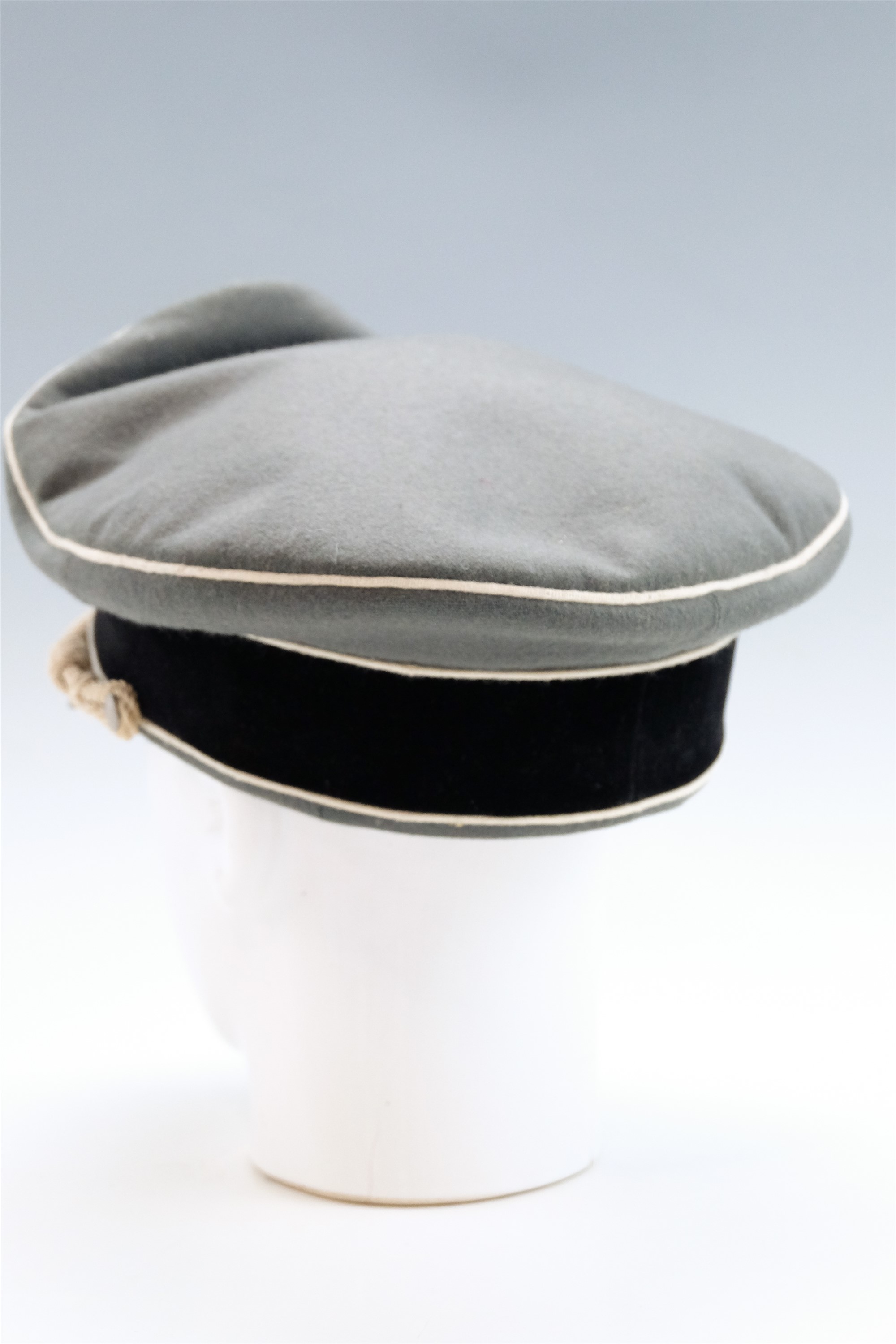 A reproduction German Third Reich Waffen SS officer's peaked cap - Image 3 of 4