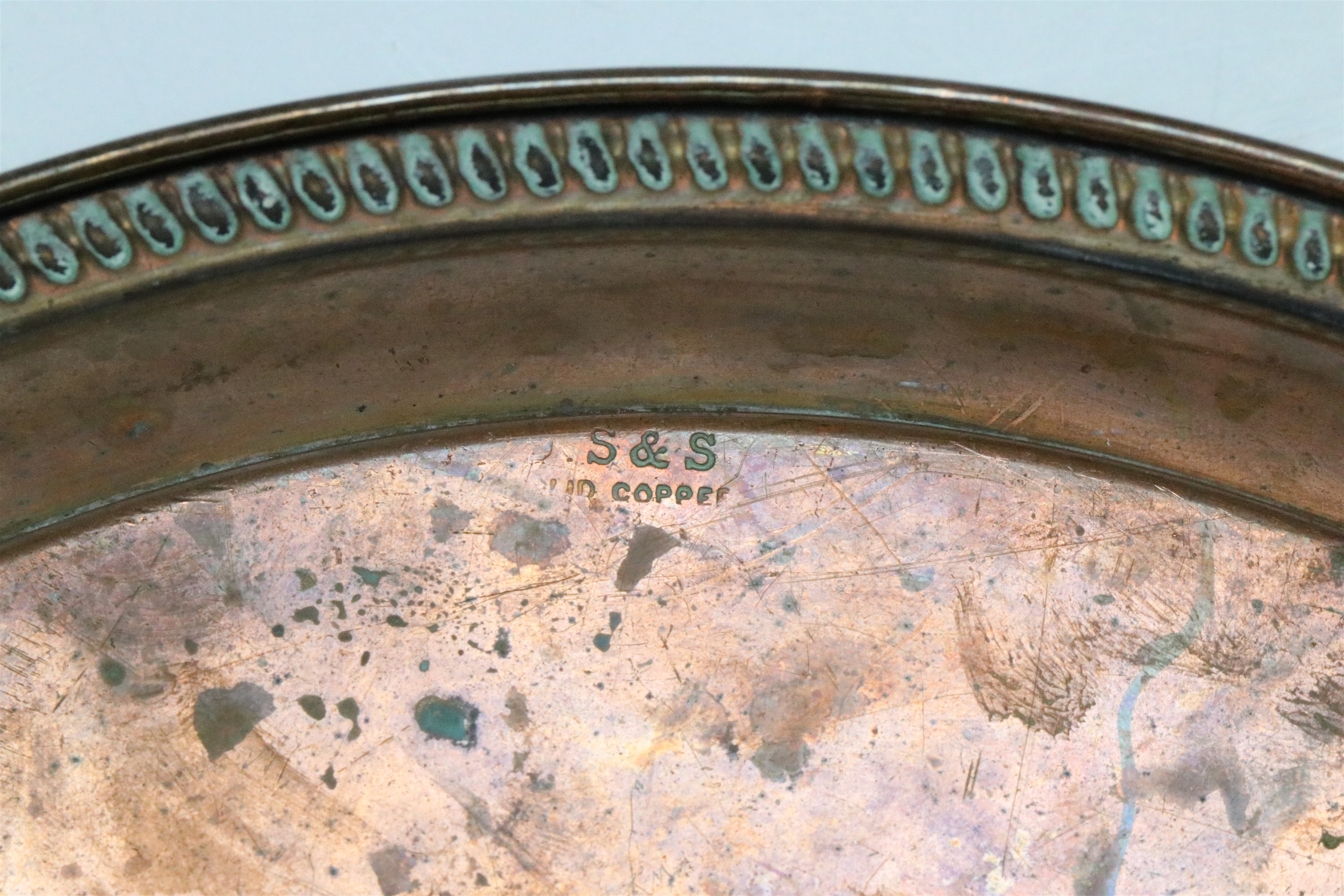 An early 20th Century copper tray, bearing engraved acorn and floral decoration, by Joseph Sankey - Image 3 of 5