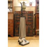 An vintage 1930s Hoover upright vacuum cleaner, [sold as a collectable / curio, not suitable for