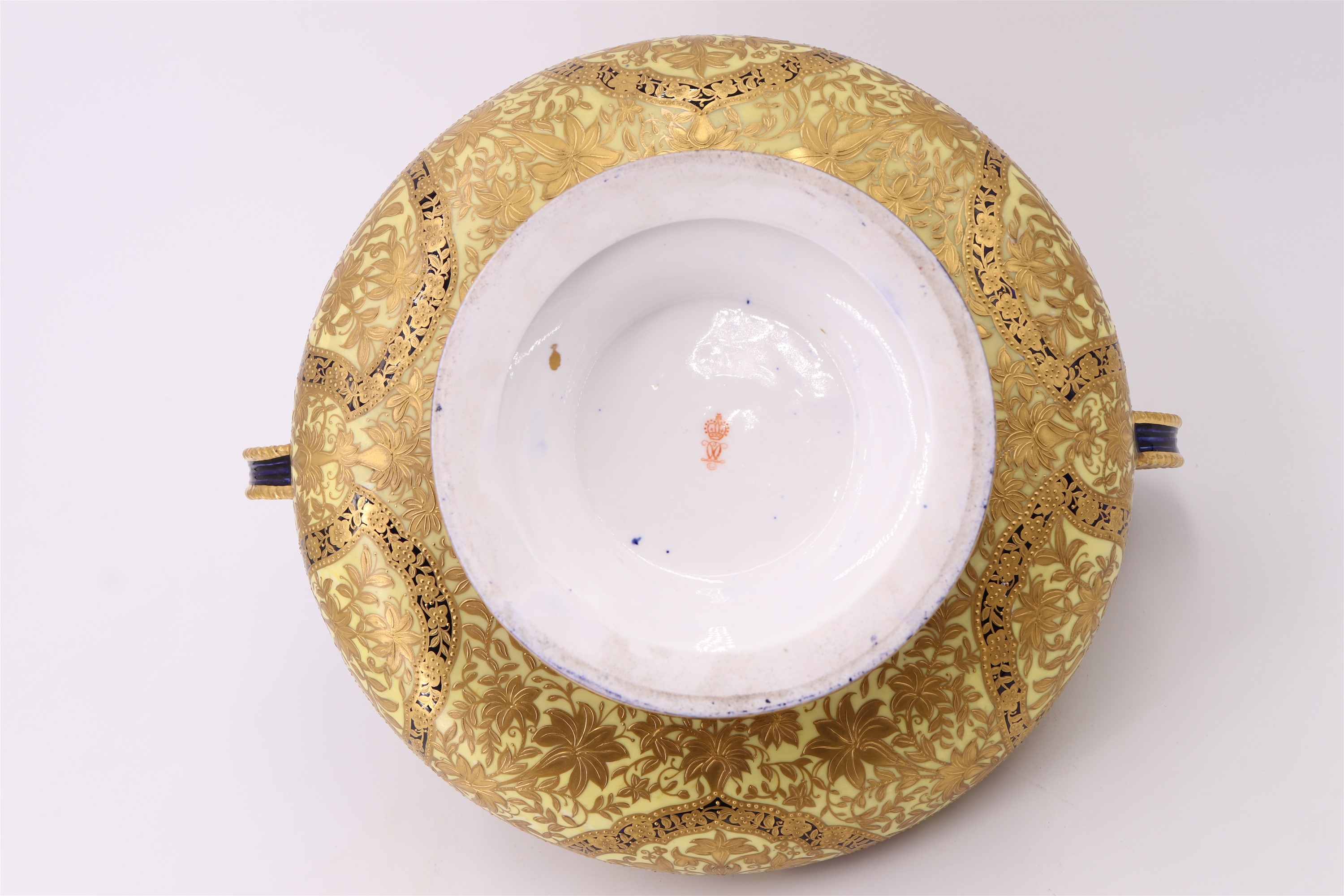 A late Victorian Royal Crown Derby Alhambra vase, of pronounced oblate form with domed cover, - Image 9 of 13