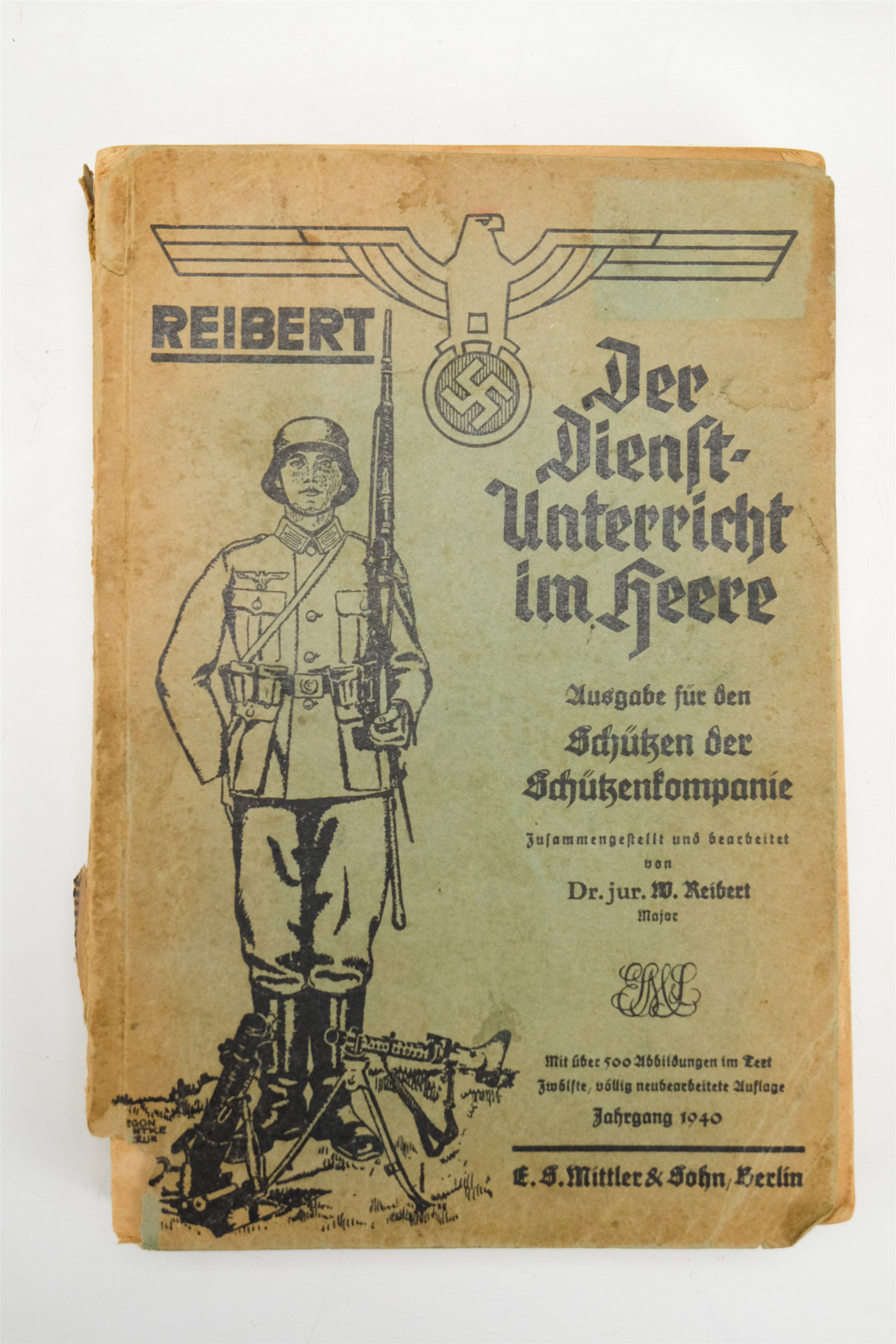 A 1940 German Third Reich army handbook "Der Dienst Unterricht in Heere"
