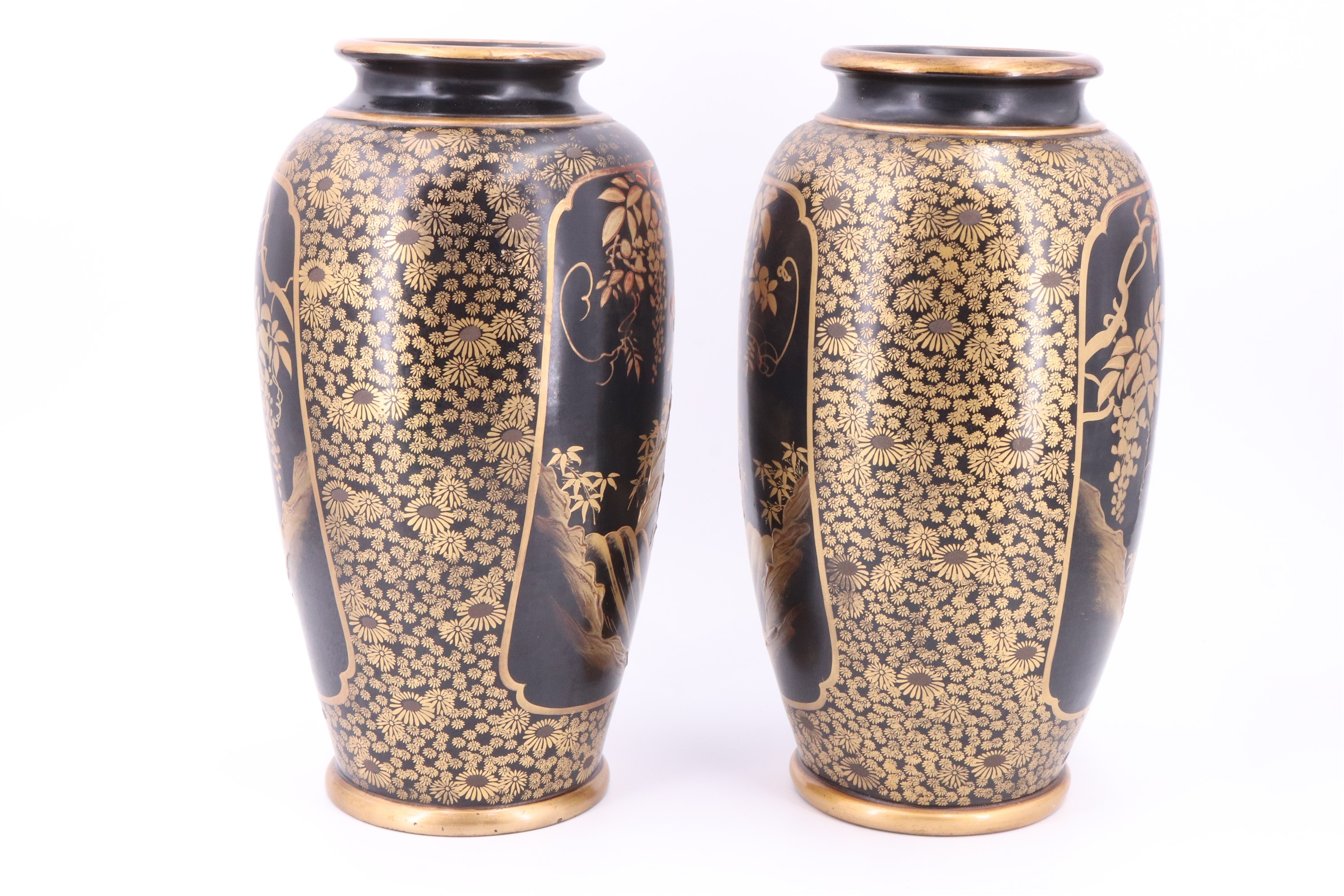 A pair of late Meiji / Taisho Japanese oviform vases, raised-gilt decorated in depiction of birds - Image 4 of 6