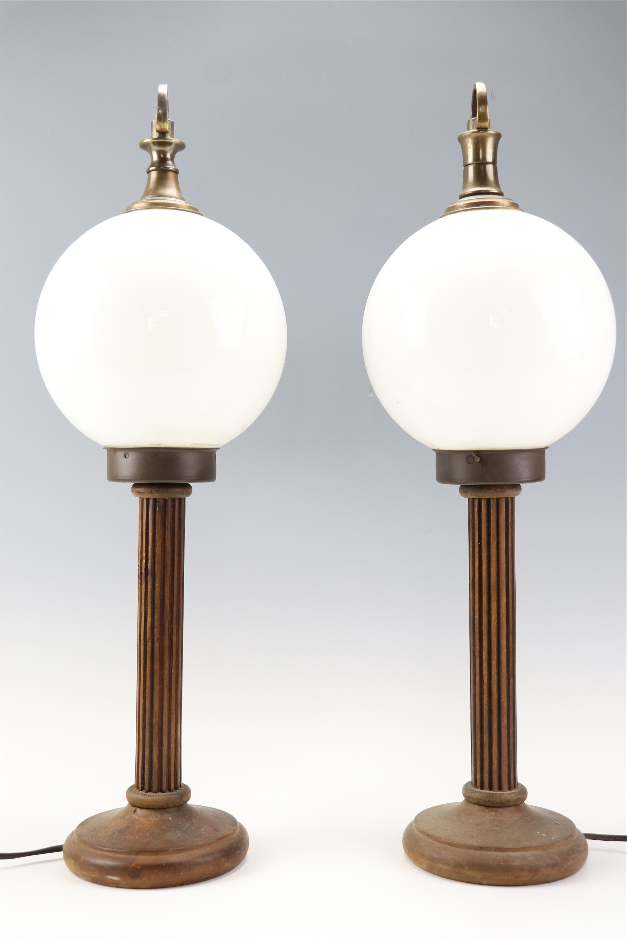 A pair of columnar wooden table lamps having glass globe shades, 61 cm - Image 2 of 6