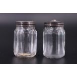 Small silver mounted salt and pepper pots, 3.5 cm