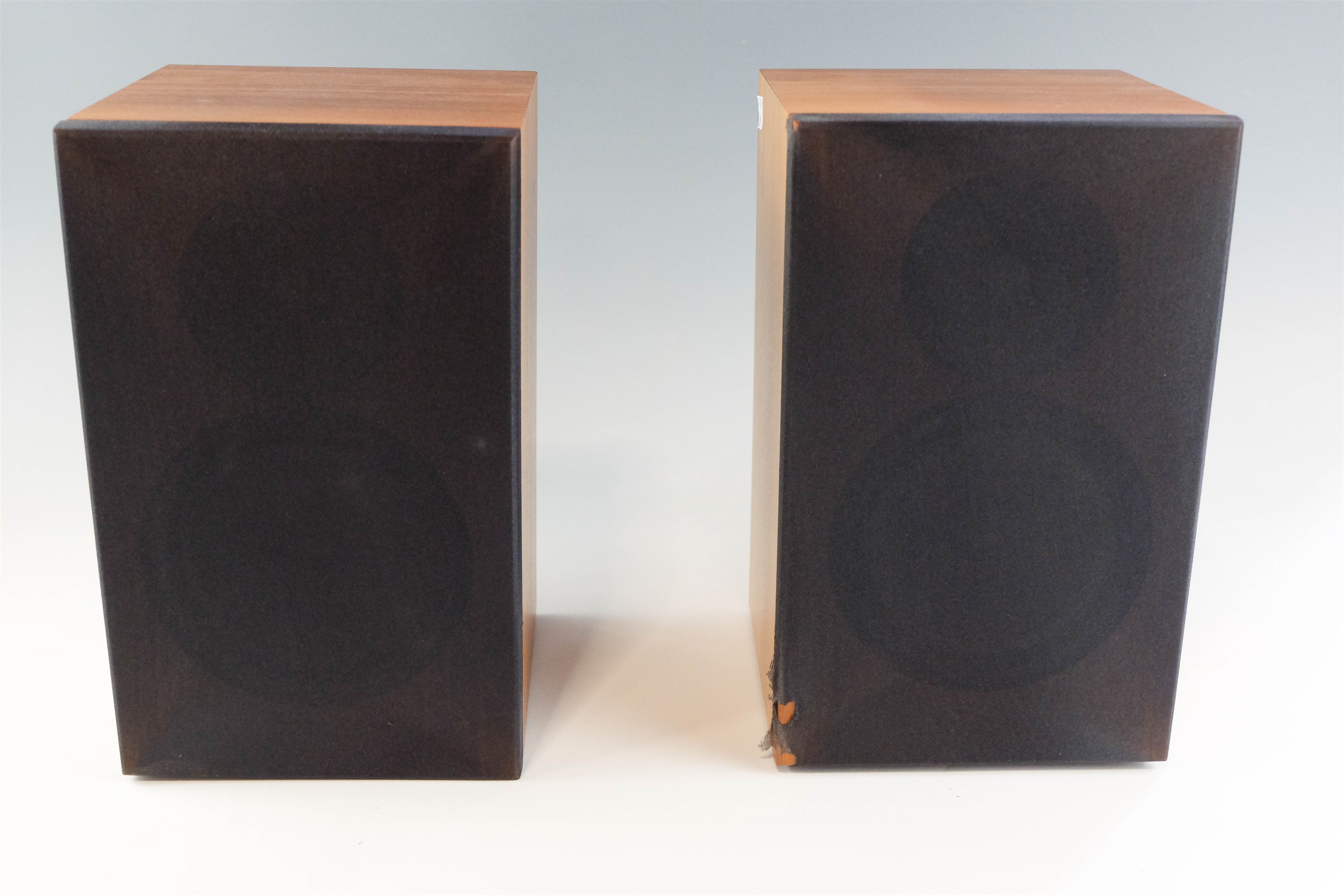 A pair of 1990s Linn Tukan bookshelf speakers, two way bass reflex, 19 x 18 x 30 cm