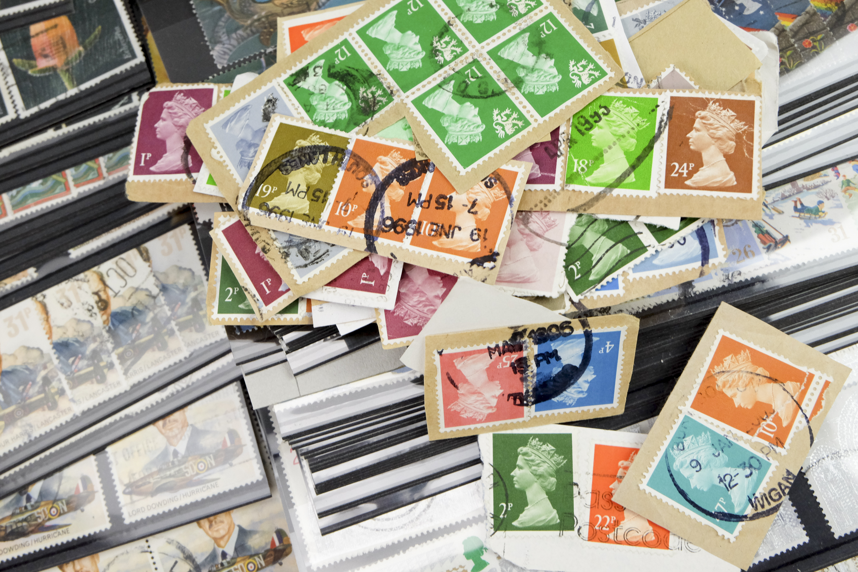 A large group of stock cards containing an extensive collection of GB and world stamps, including - Image 2 of 14