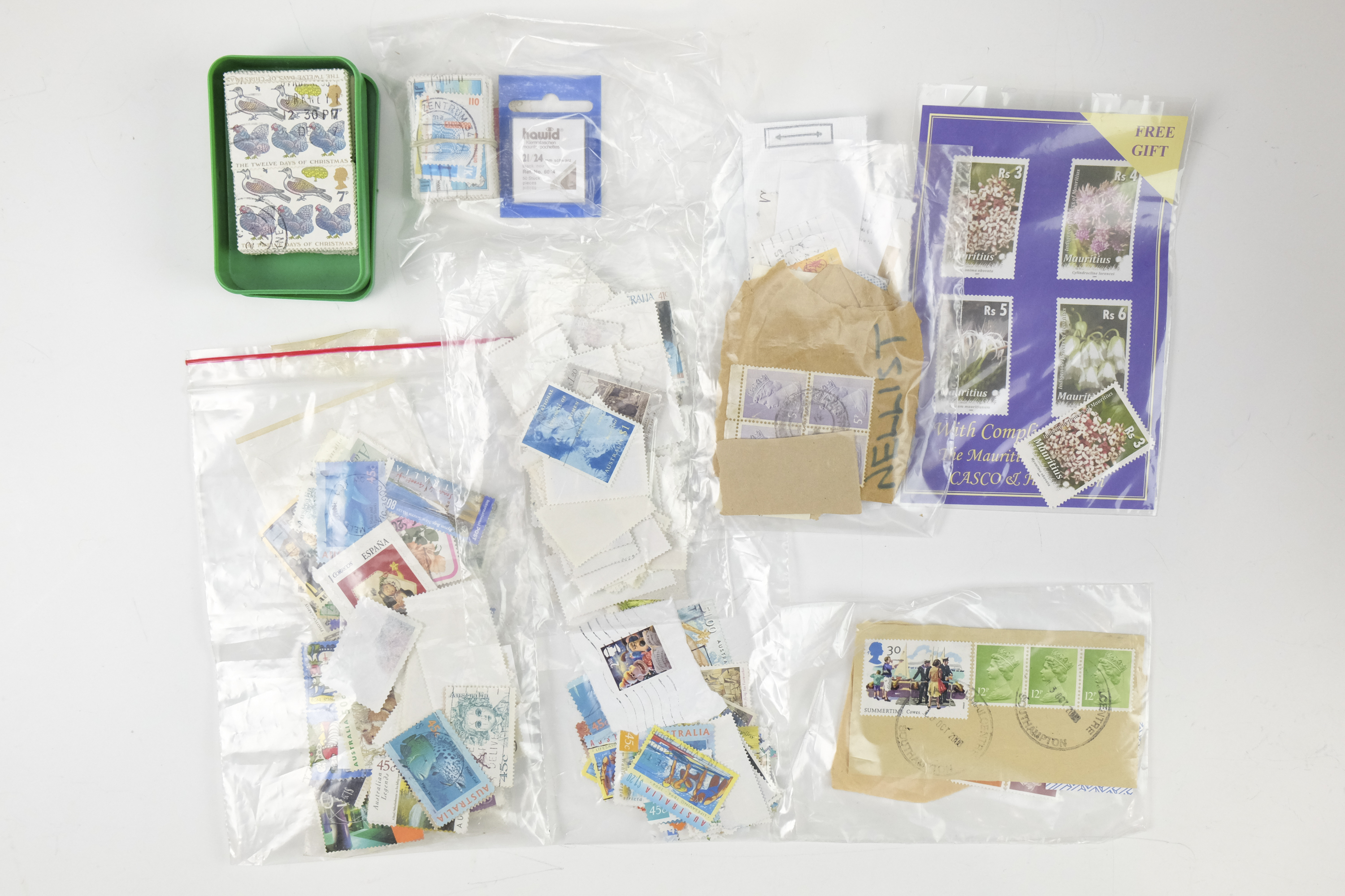 A large group of stock cards containing an extensive collection of GB and world stamps, including - Image 14 of 14