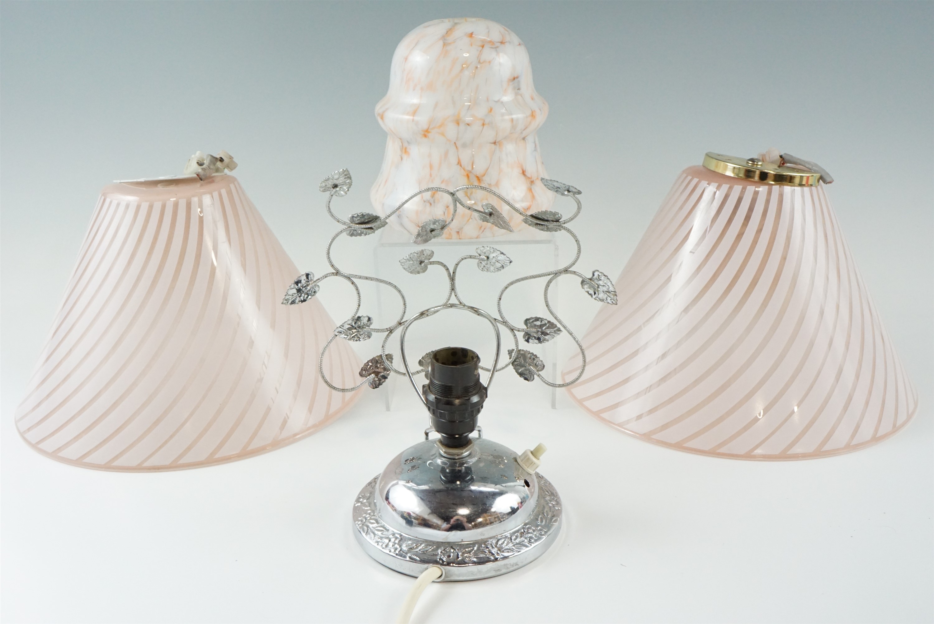 A pair of 1960s glass wall lights together with a mottled glass light shade, 14 cm and a 1950s table