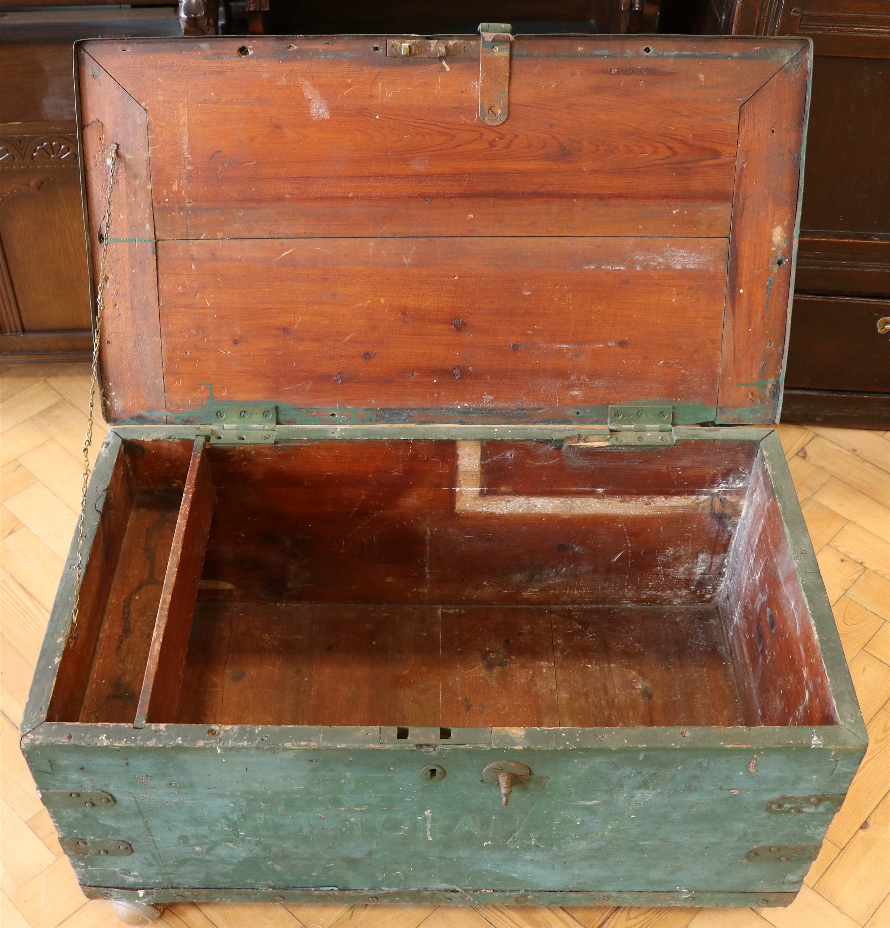 A military steel strapped pine chest, circa 1940s, 80 cm x 44 cm x 43 cm - Image 3 of 4