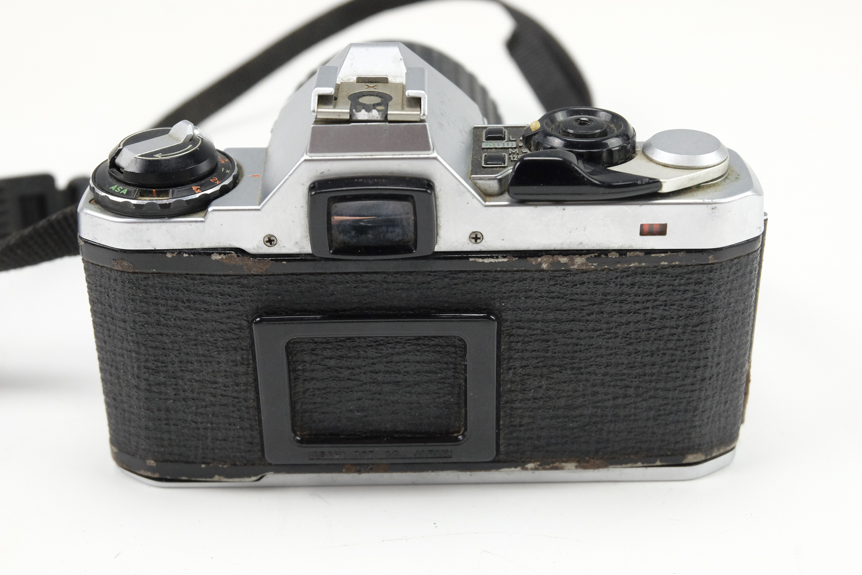 A Pentax K1000 film camera body together with a Pentax MEsuper, two Asahi Optical Co. lenses, a - Image 5 of 7