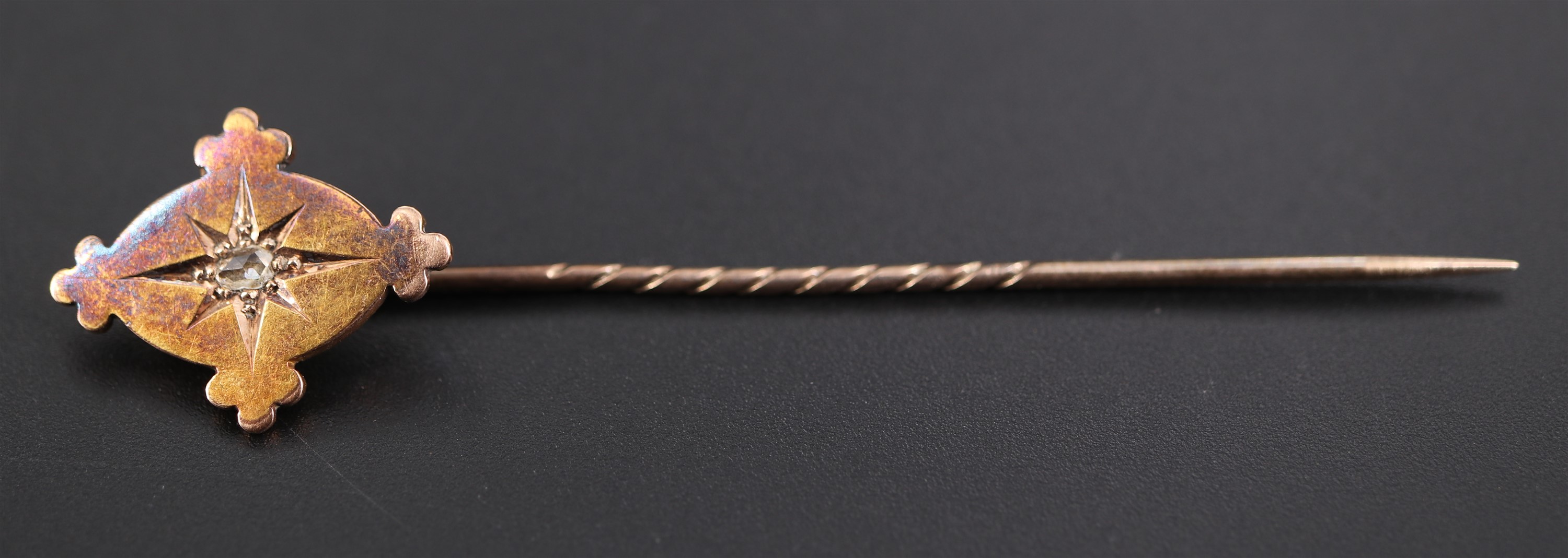 A Victorian diamond-set 9 ct yellow metal stick pin, terminal 18 mm x 22 mm, 4.1 g
