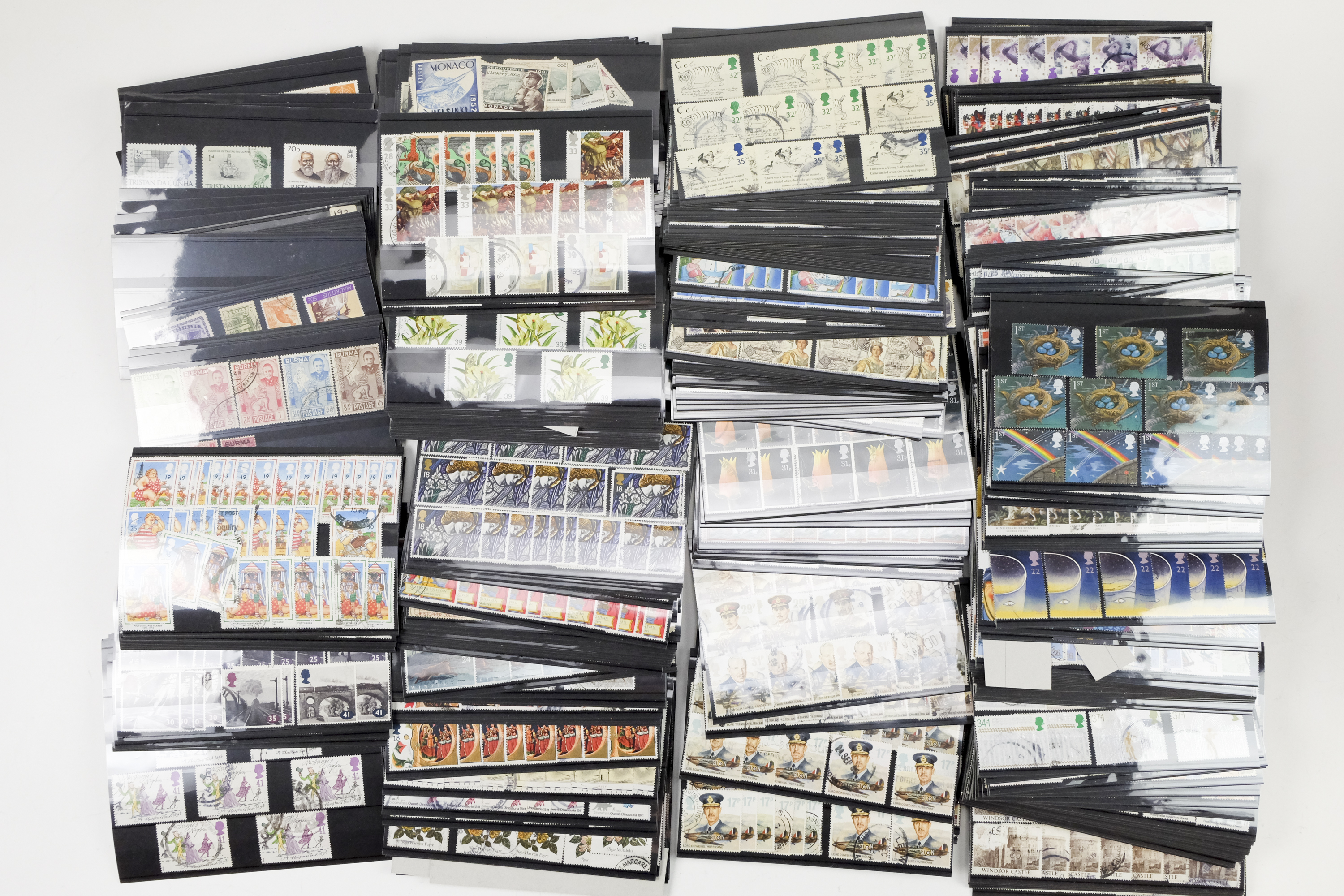 A large group of stock cards containing an extensive collection of GB and world stamps, including - Image 5 of 14