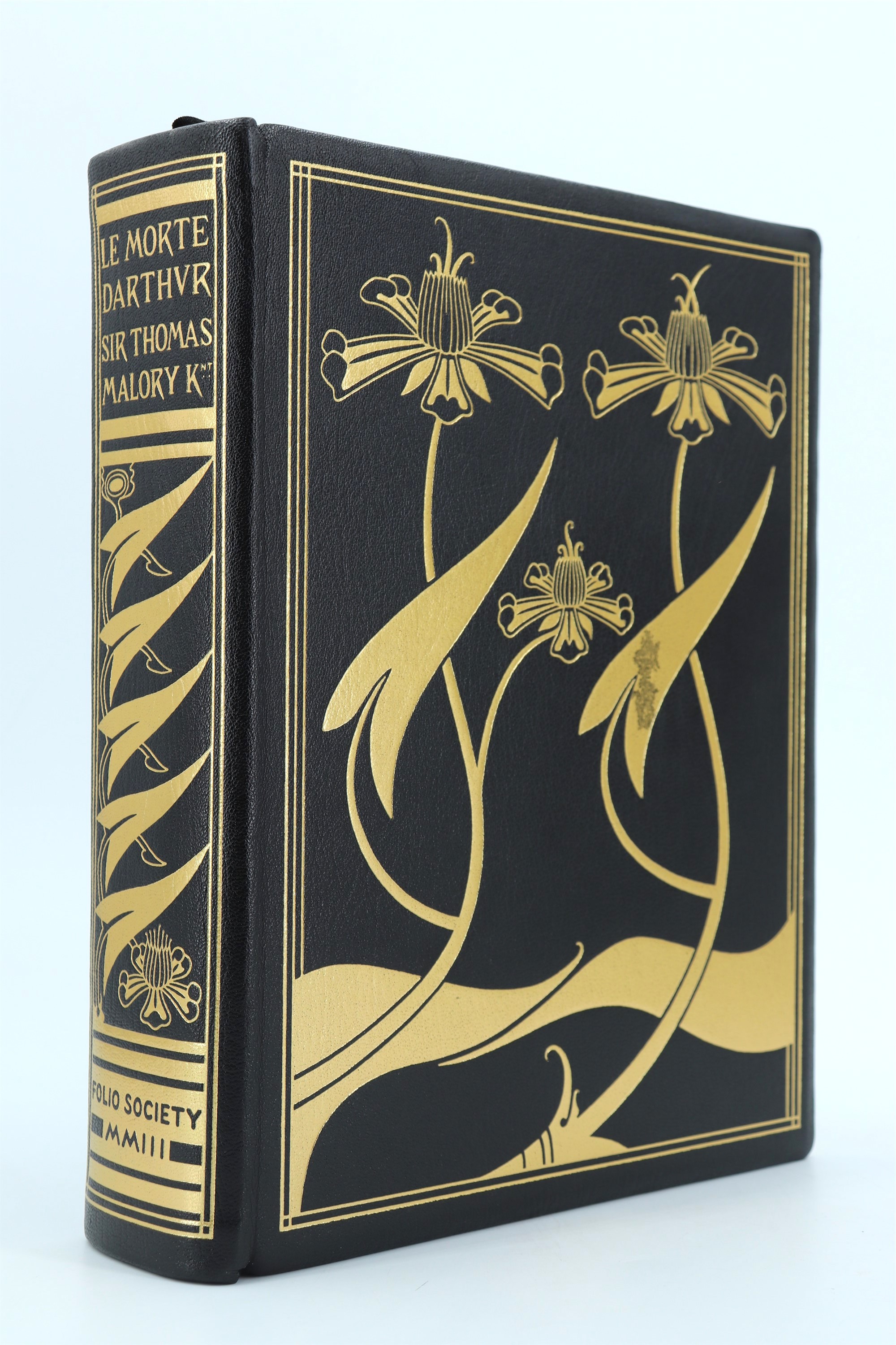 A Folio Society edition of Sir Thomas Mallory, "Le Mort D'Arthur", illustrated by Aubrey - Image 3 of 5