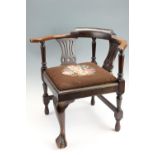 A 1930s child's reproduction George III corner armchair, 49 cm
