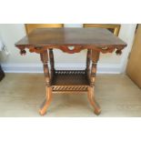 An Edwardian oak window / centre table, 75 x 55.5 x 73 cm