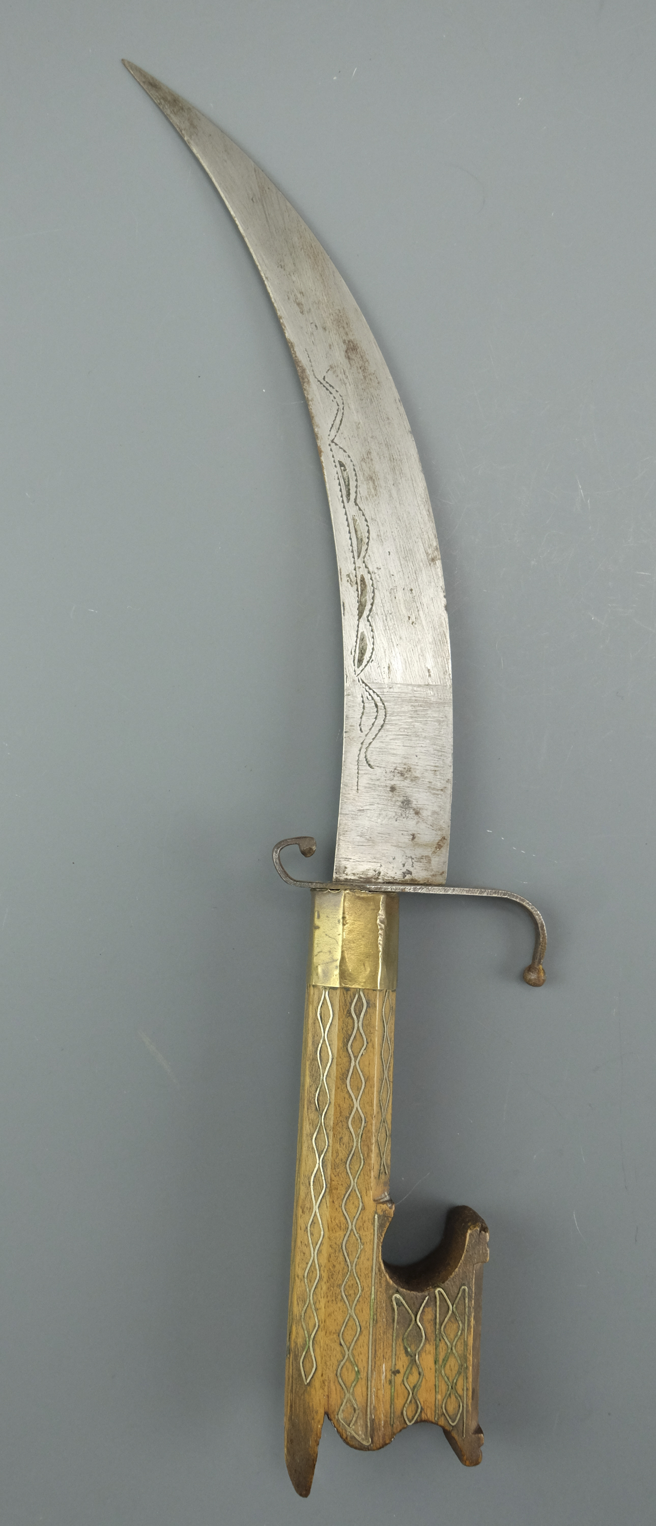 A North African flissa type knife, together with a kidjal and a pesh kabz dagger - Image 10 of 13