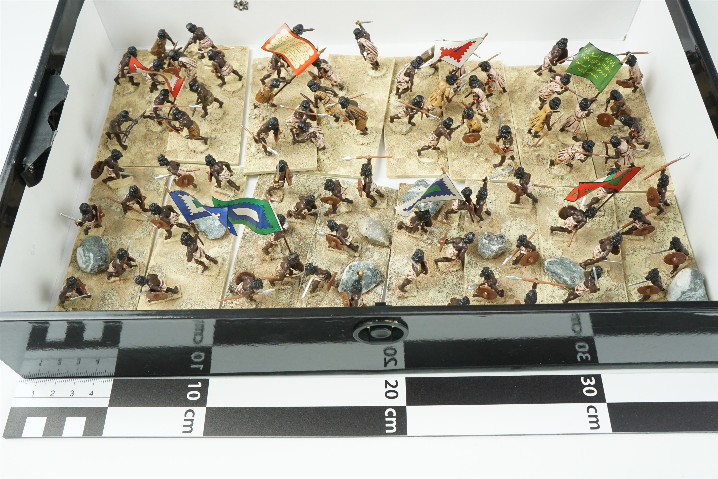 [ Wargaming ] A quantity of war games scale model soldiers, figures and structures of Victorian - Image 6 of 21