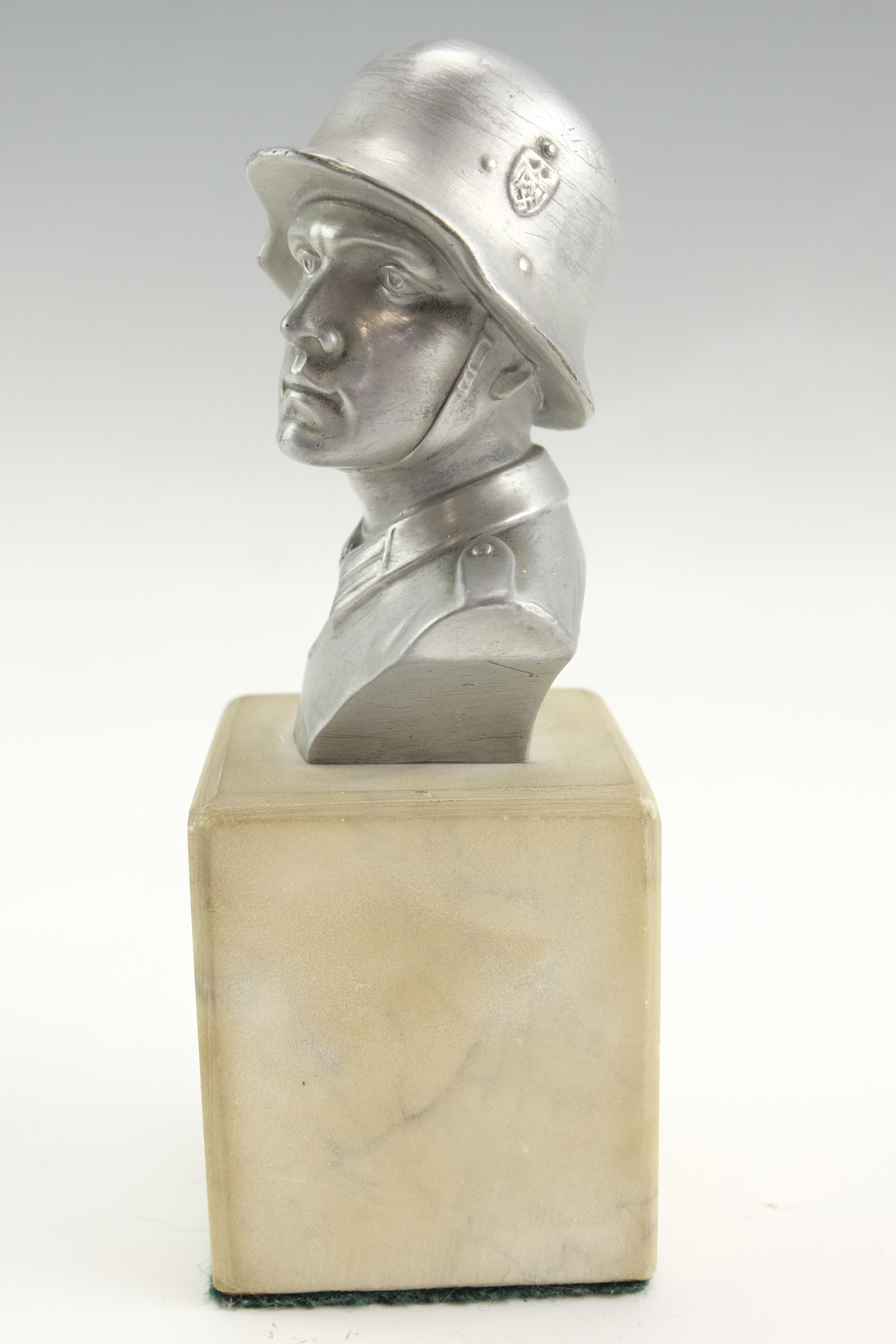 A pair of busts respectively of a German Third Reich Luftwaffe and a German army soldier, silver - Image 7 of 7