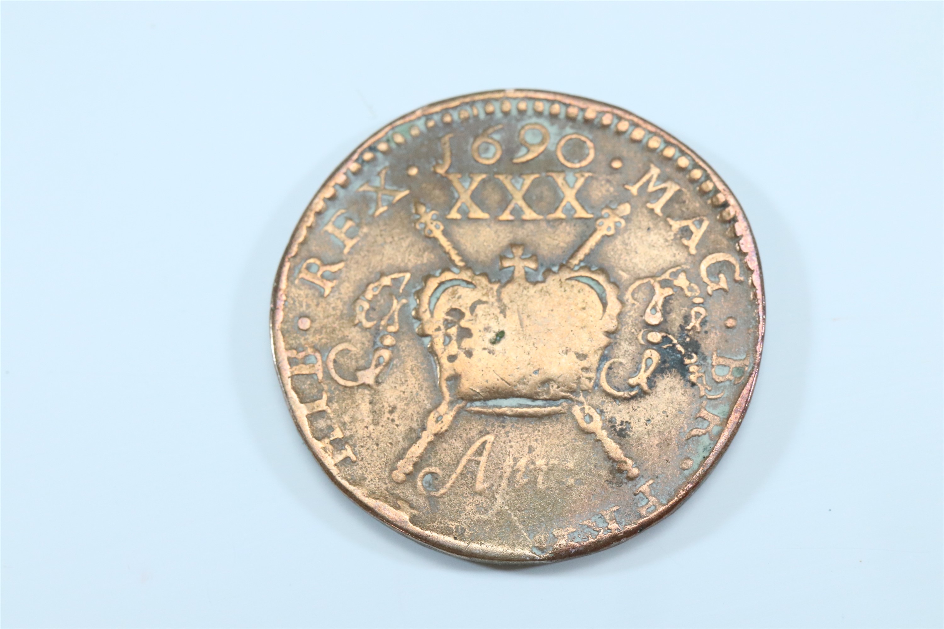 A 1690 James II Irish gunmoney half crown coin - Image 2 of 2