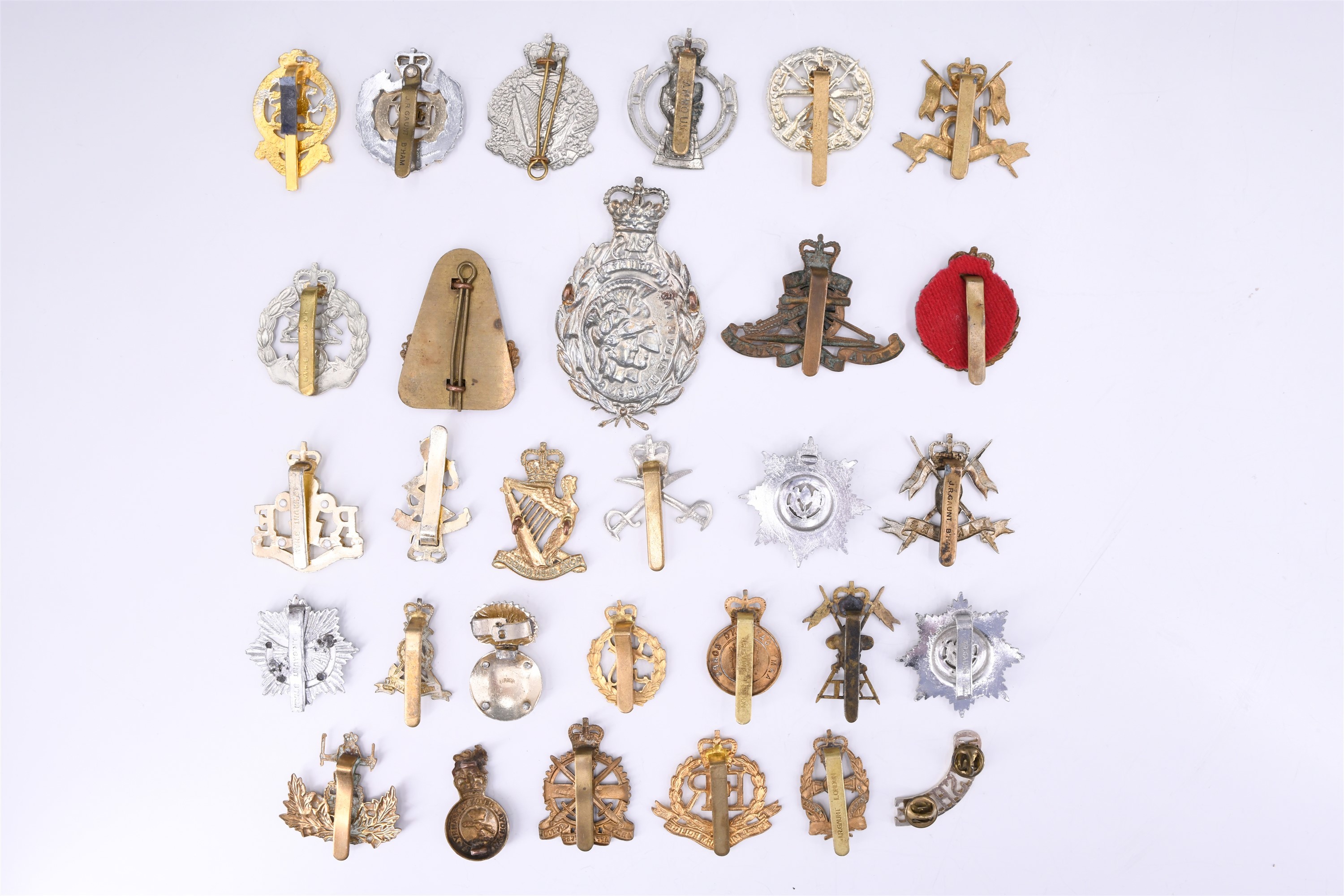 A small collection of post-1952 British army cap badges - Image 2 of 2