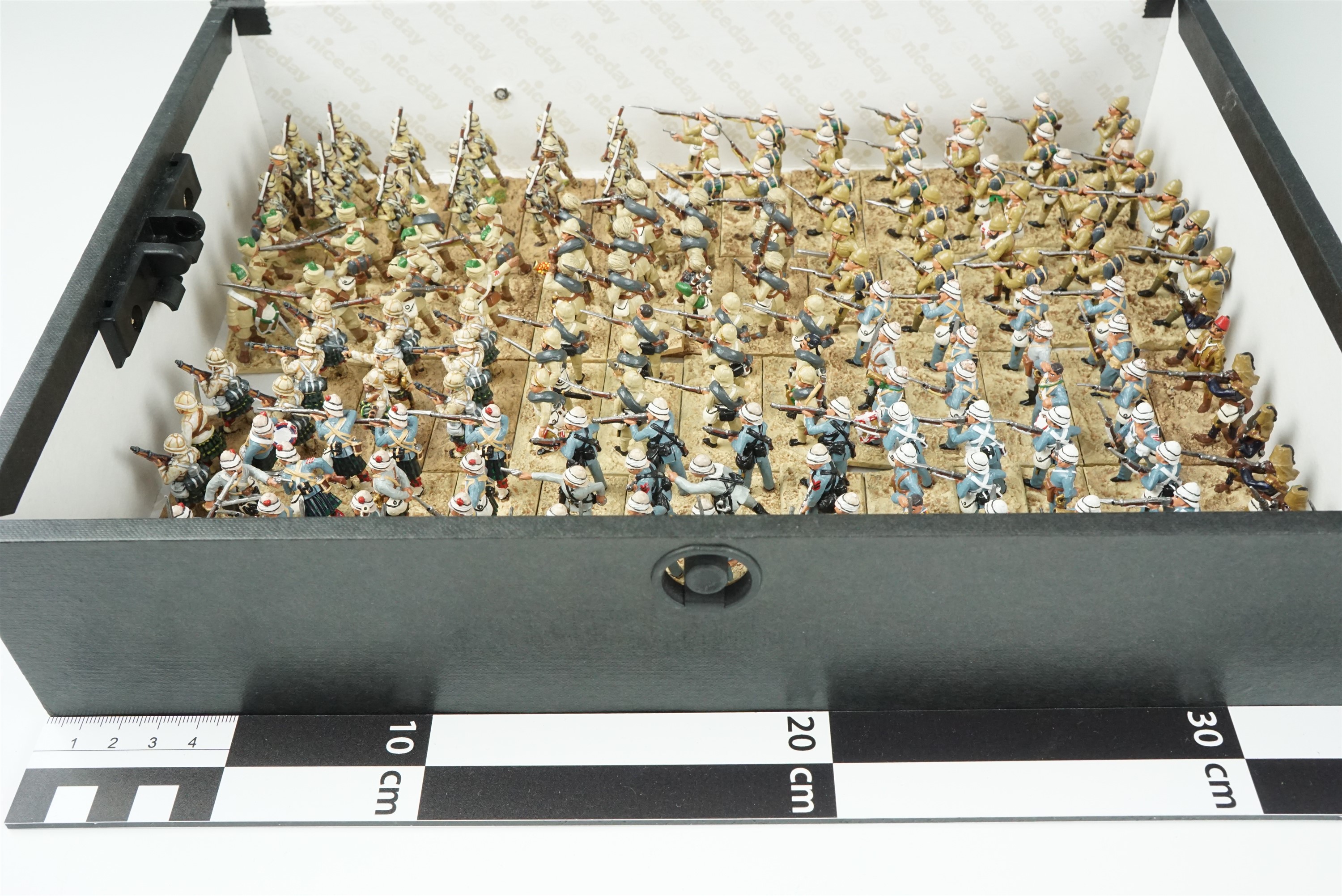 [ Wargaming ] A quantity of war games scale model soldiers, figures and structures of Victorian - Image 13 of 21
