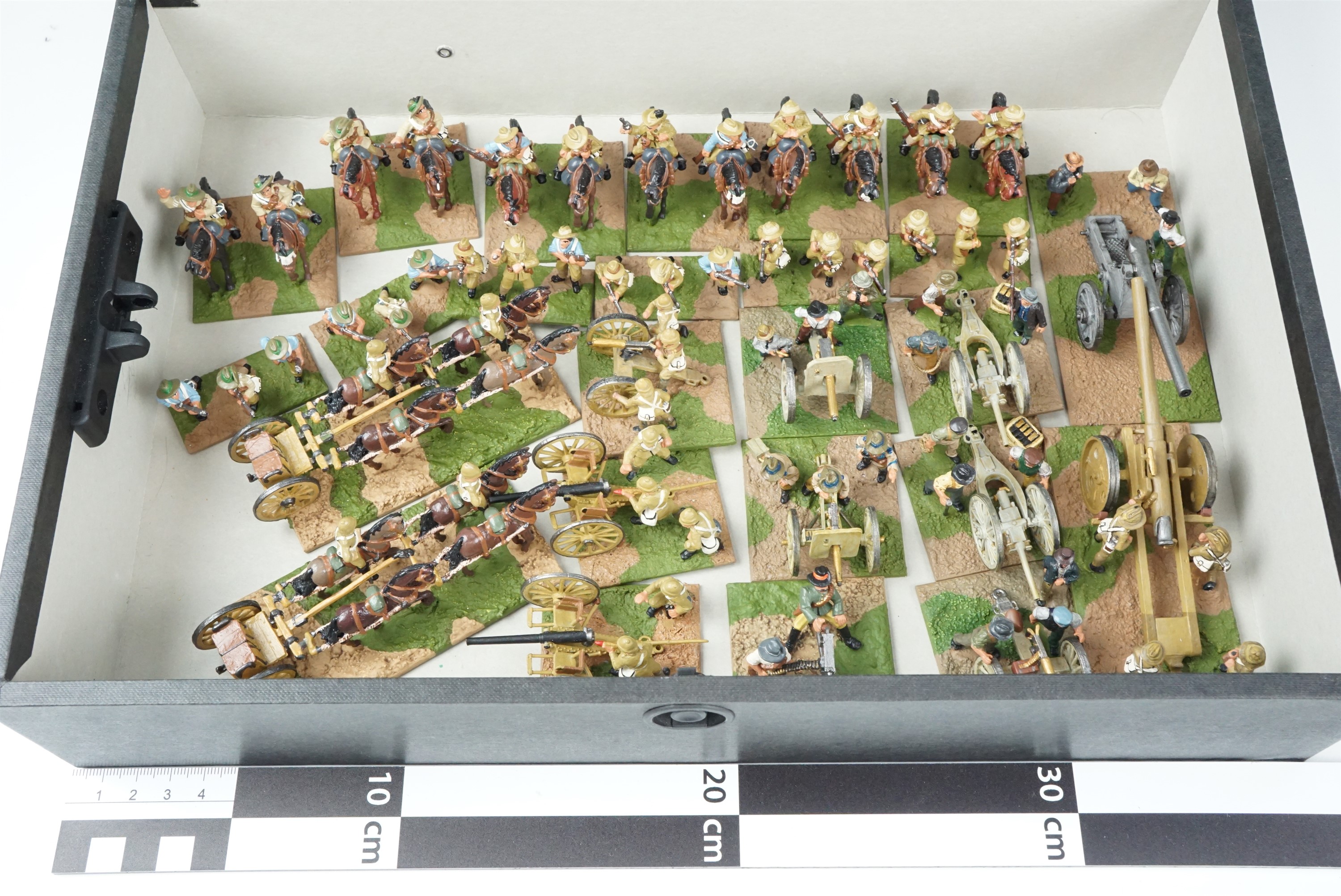 [ Wargaming ] A quantity of war games scale model soldiers, figures and structures of Victorian - Image 12 of 21