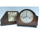 Two 1940s mantle clocks, oak and mahogany, each striking and chiming on a gong, 38 cm x 22 cm, (