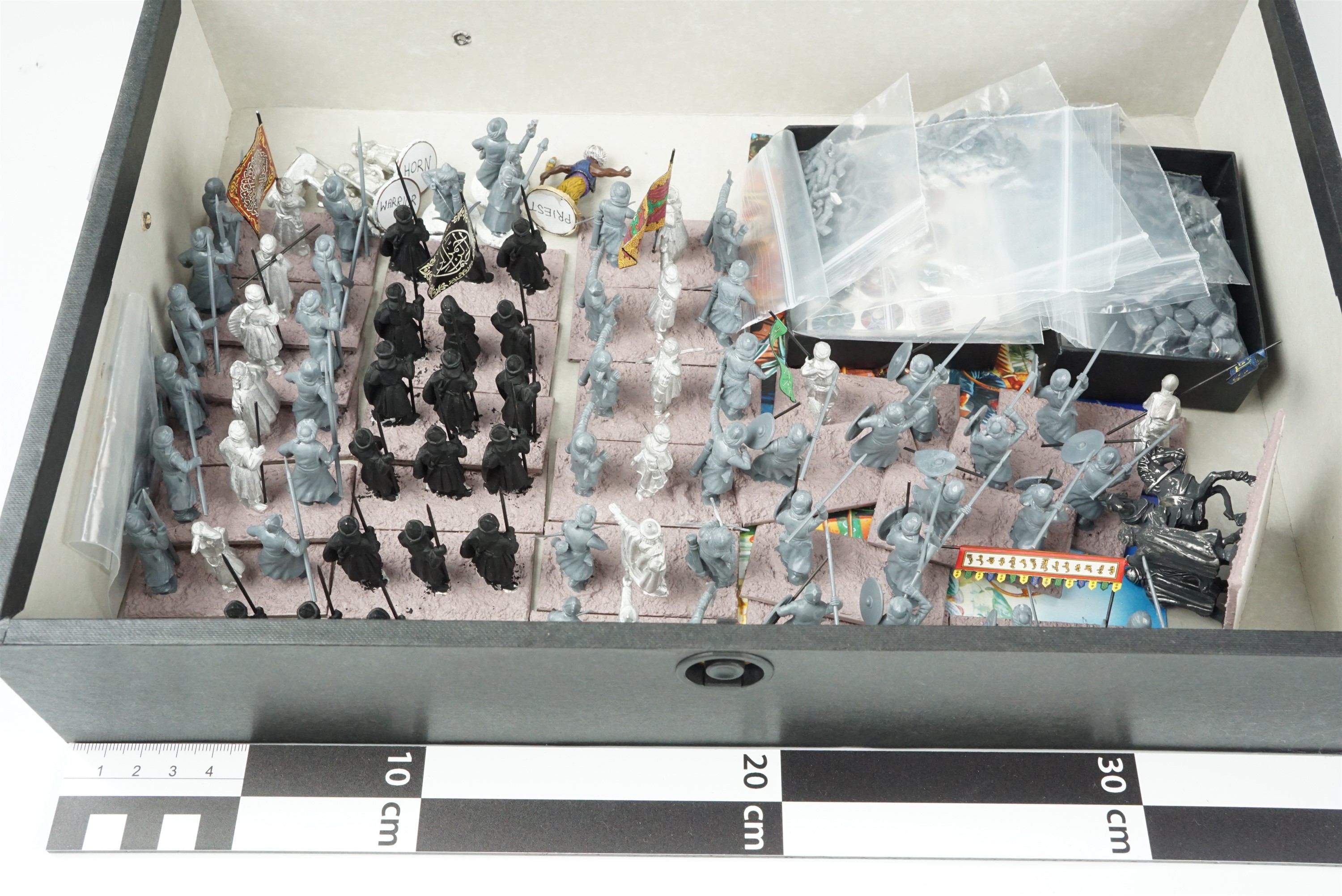 [ Wargaming ] A quantity of war games scale model soldiers, figures and structures of Victorian - Image 18 of 21
