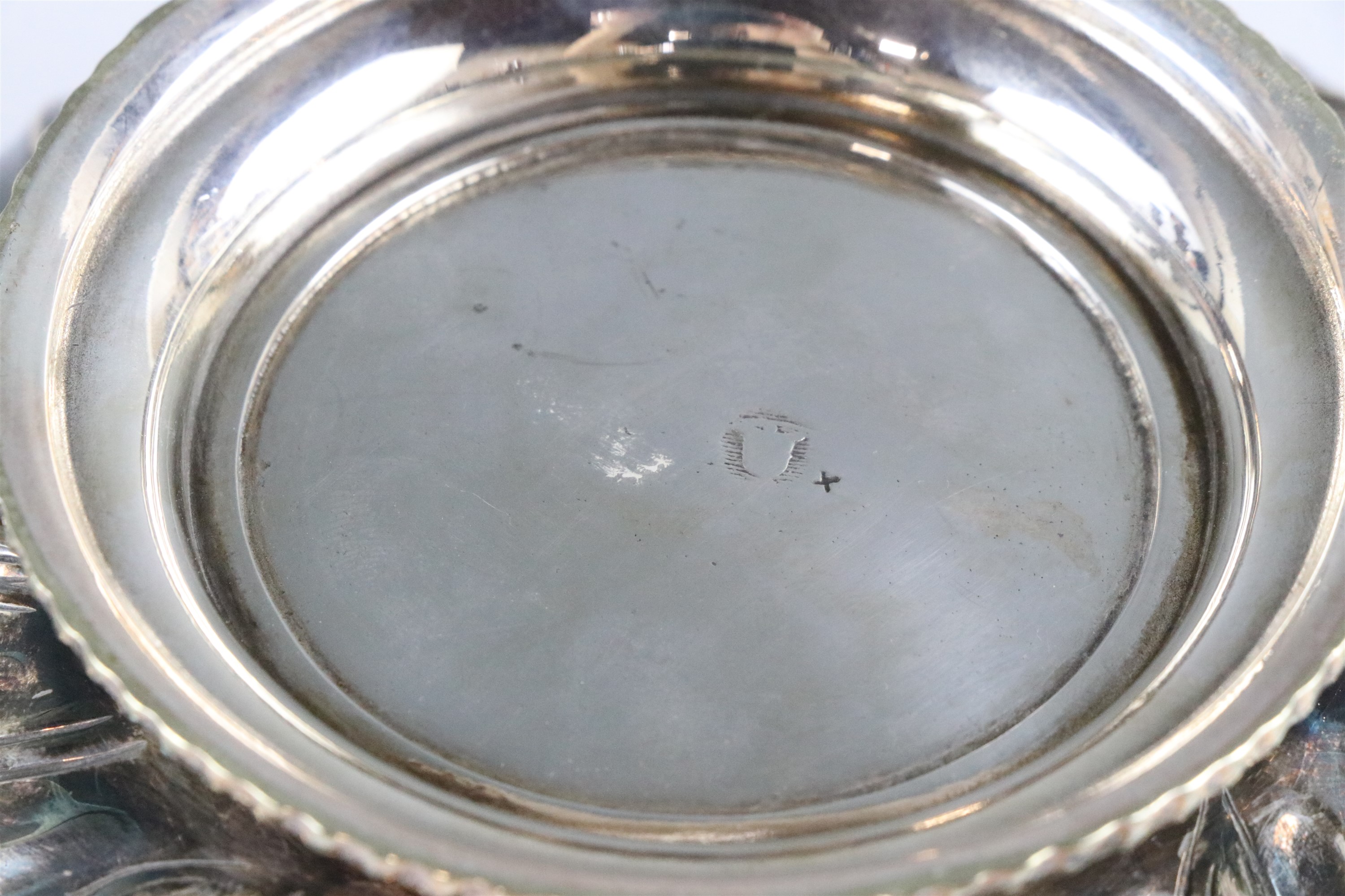 A quantity of Victorian and later silver plate, including a pair of Sheffield plate decanter - Image 7 of 26