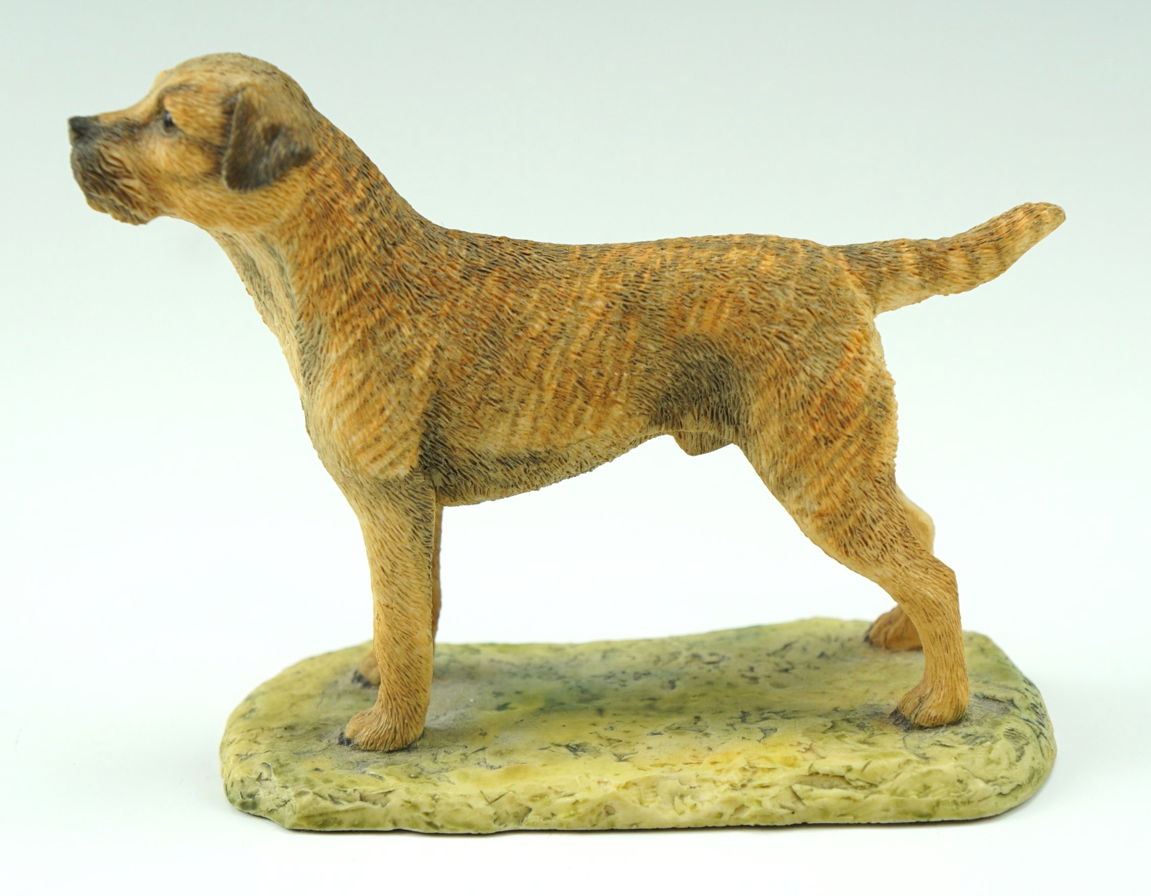 A Border Fine Arts border terrier figurine, Ray Ayres, 1983, 9cm