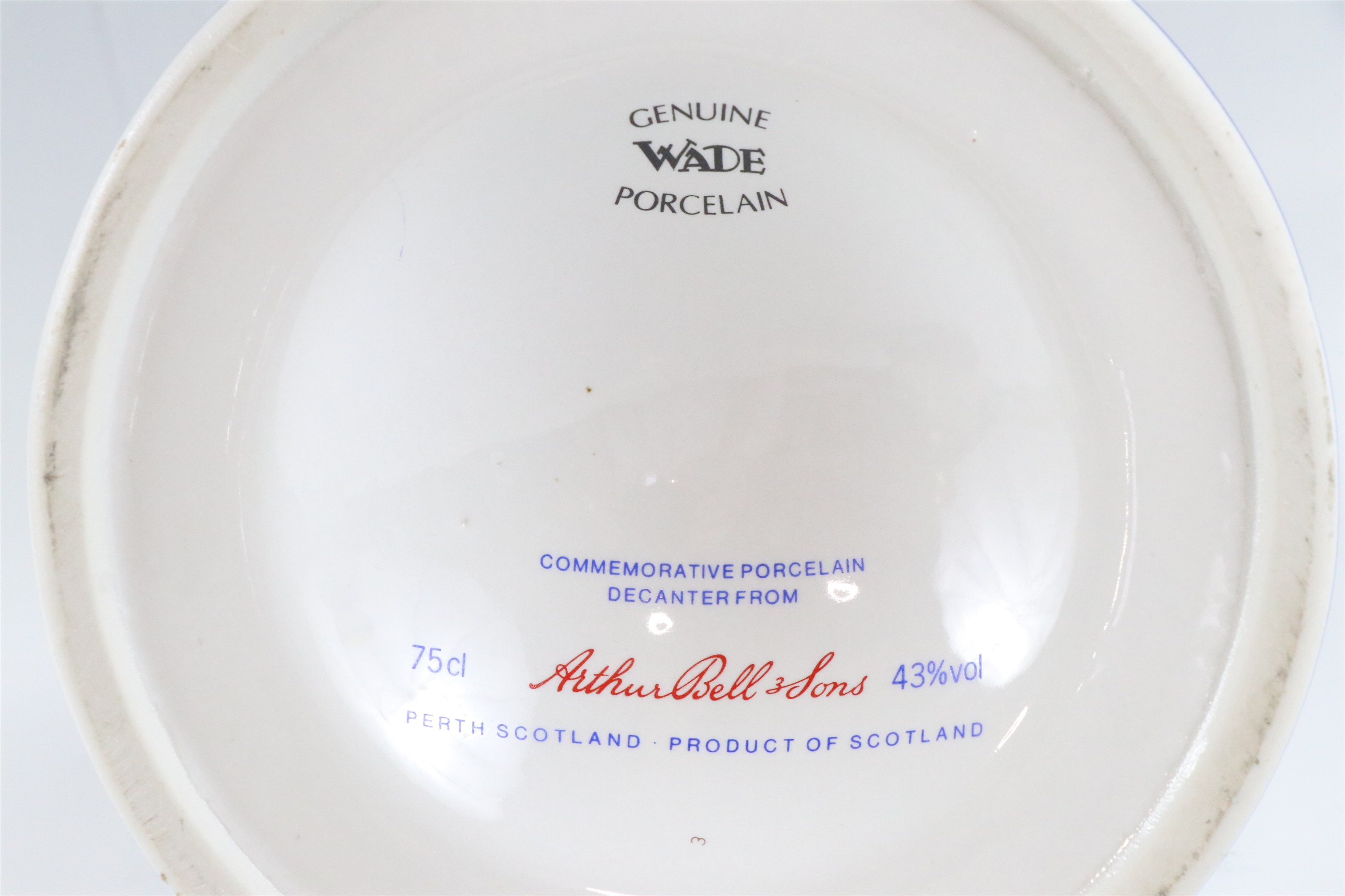 A boxed Wade royal commemorative ceramic decanter of Bell's whisky together with five others - Image 12 of 18