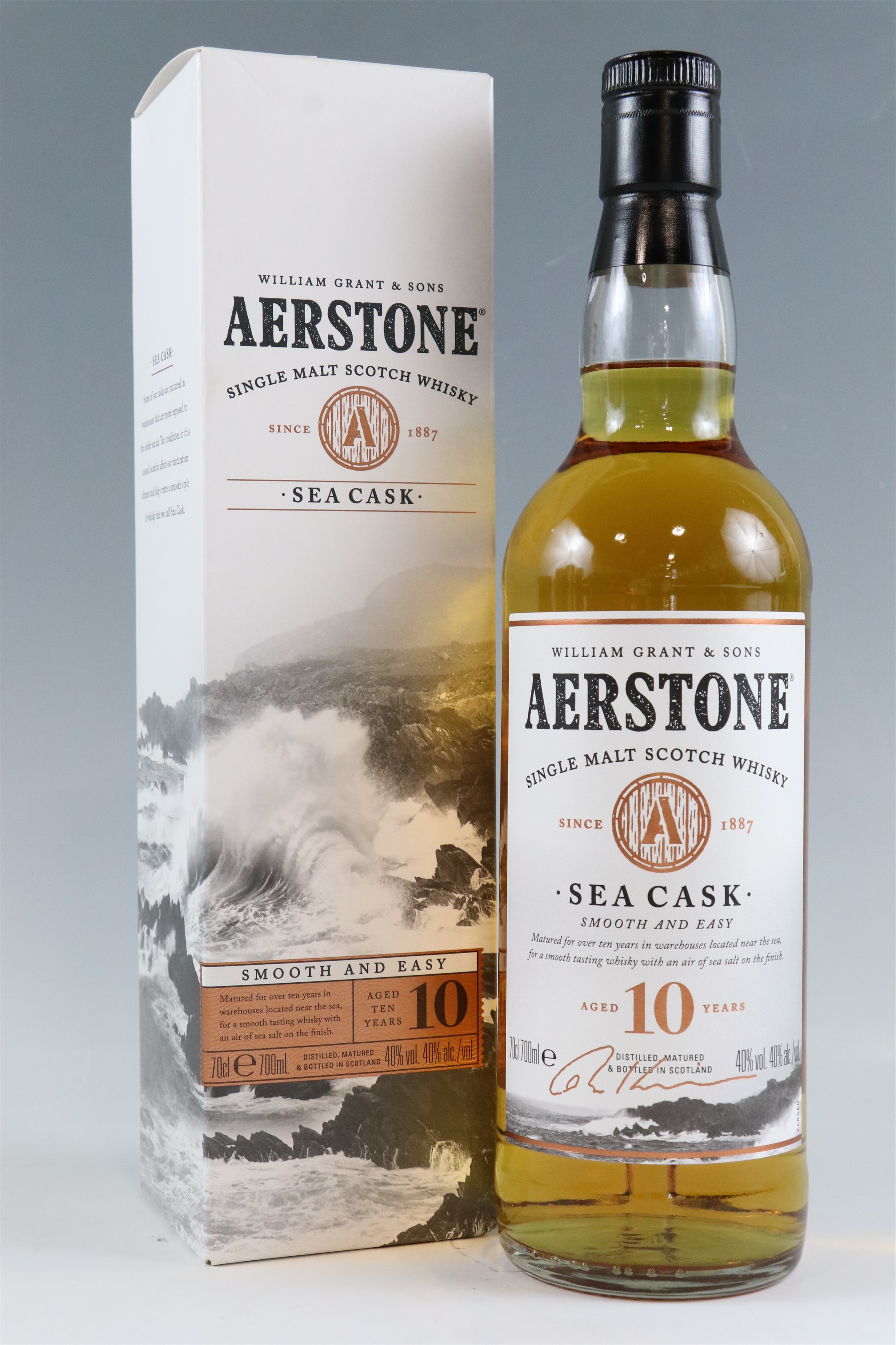 Six bottles of boxed whisky, comprising Dimple 15 Years Old and De Luxe, Bell's, Aerstone Sea - Image 10 of 13
