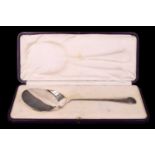A cased silver Asprey and Co Old English pattern dessert server, London, 1911, 94 g, 23 cm