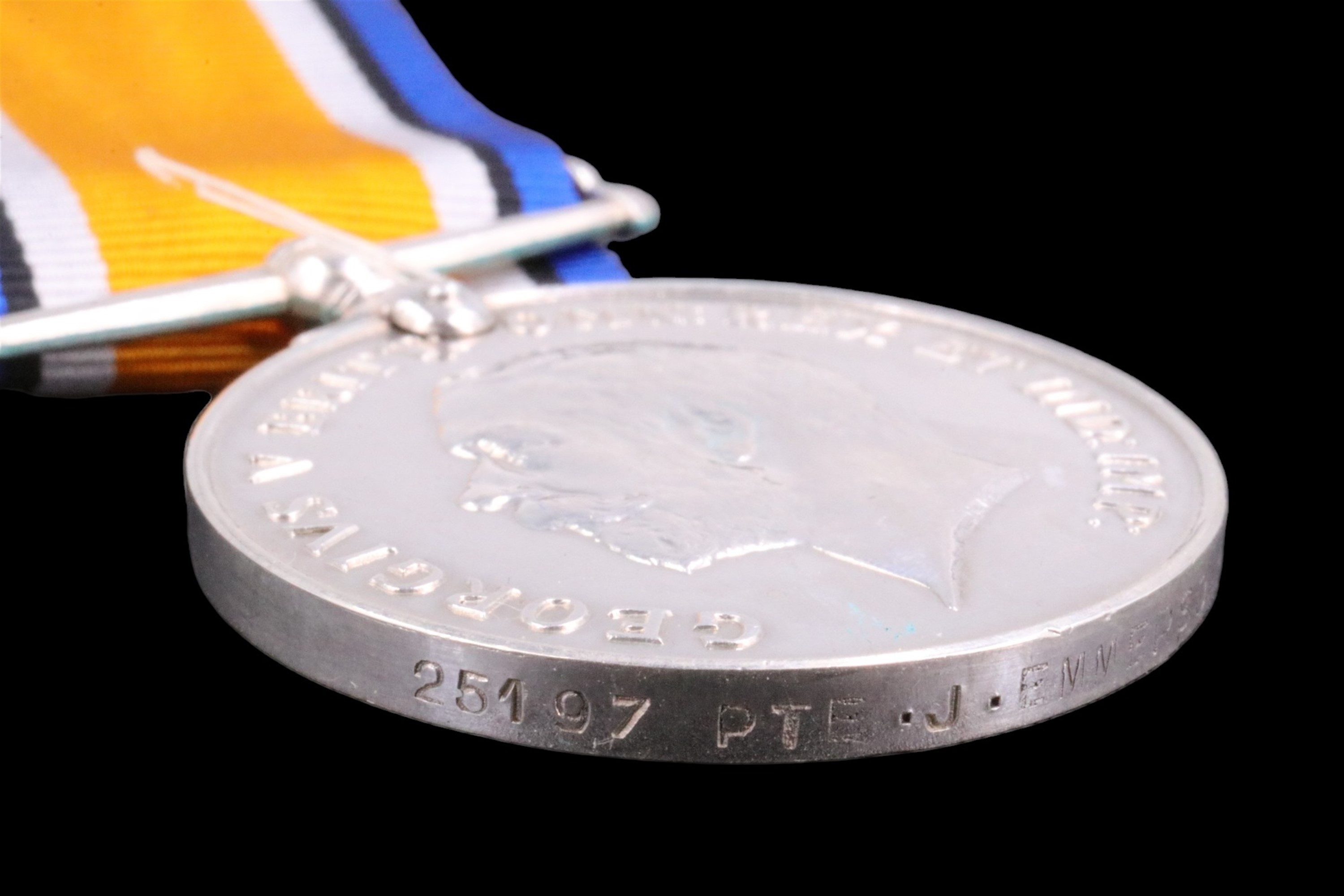 British War and Victory Medals to 25197 Pte J Emmerson, Border Regiment - Image 4 of 5