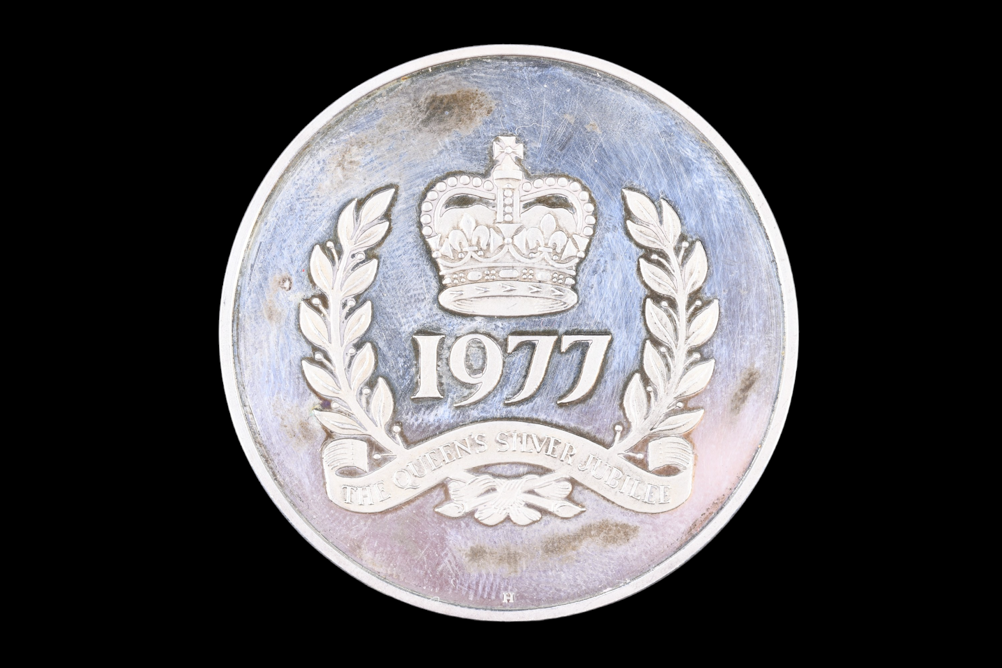 A cased silver limited edition royal commemorative 1977 jubilee coin by The Birmingham Mint, 44 g - Image 3 of 4