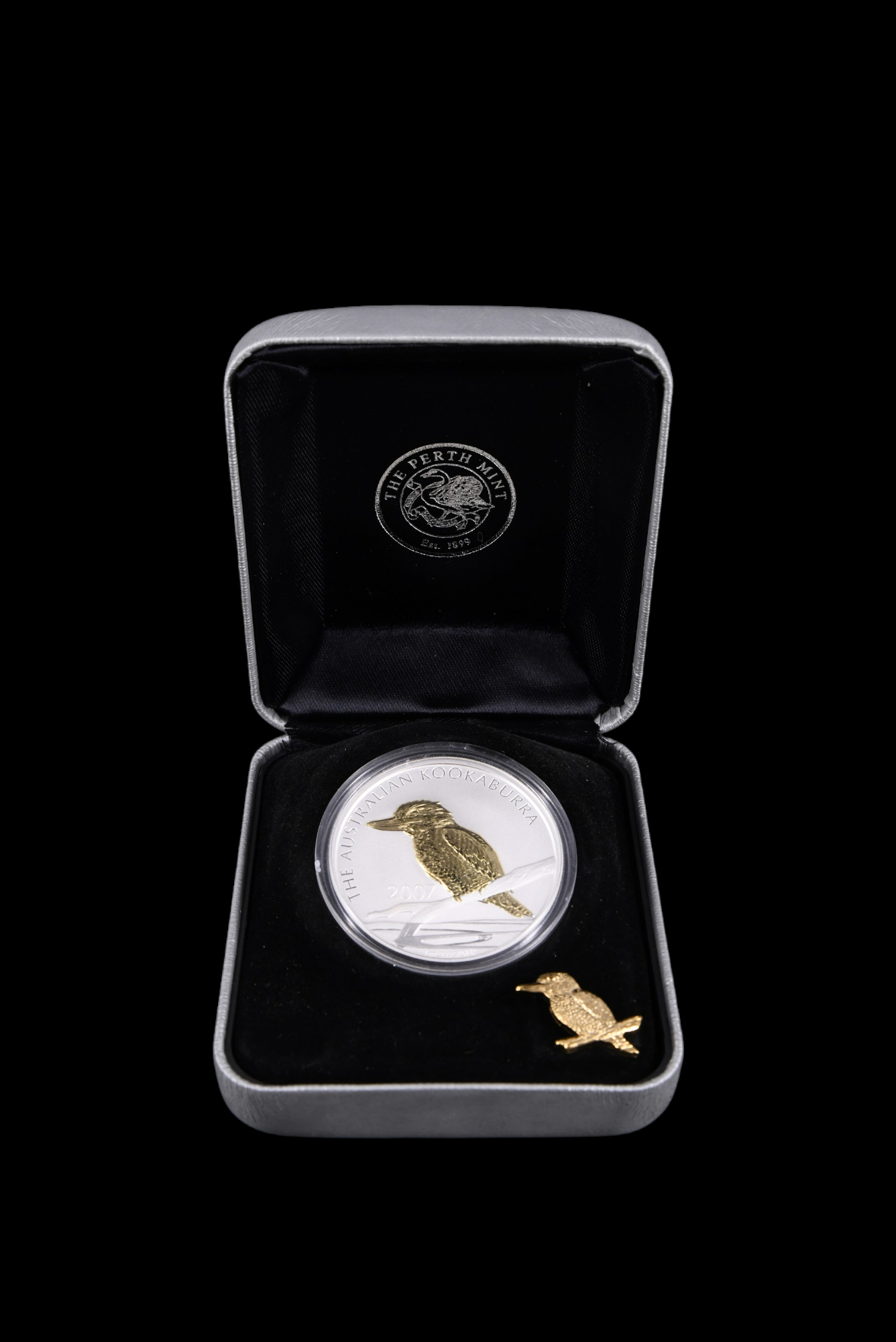 A group of silver Australian coins, including a cased Kookaburra 2007 gilded edition, two kangaroo - Image 5 of 7