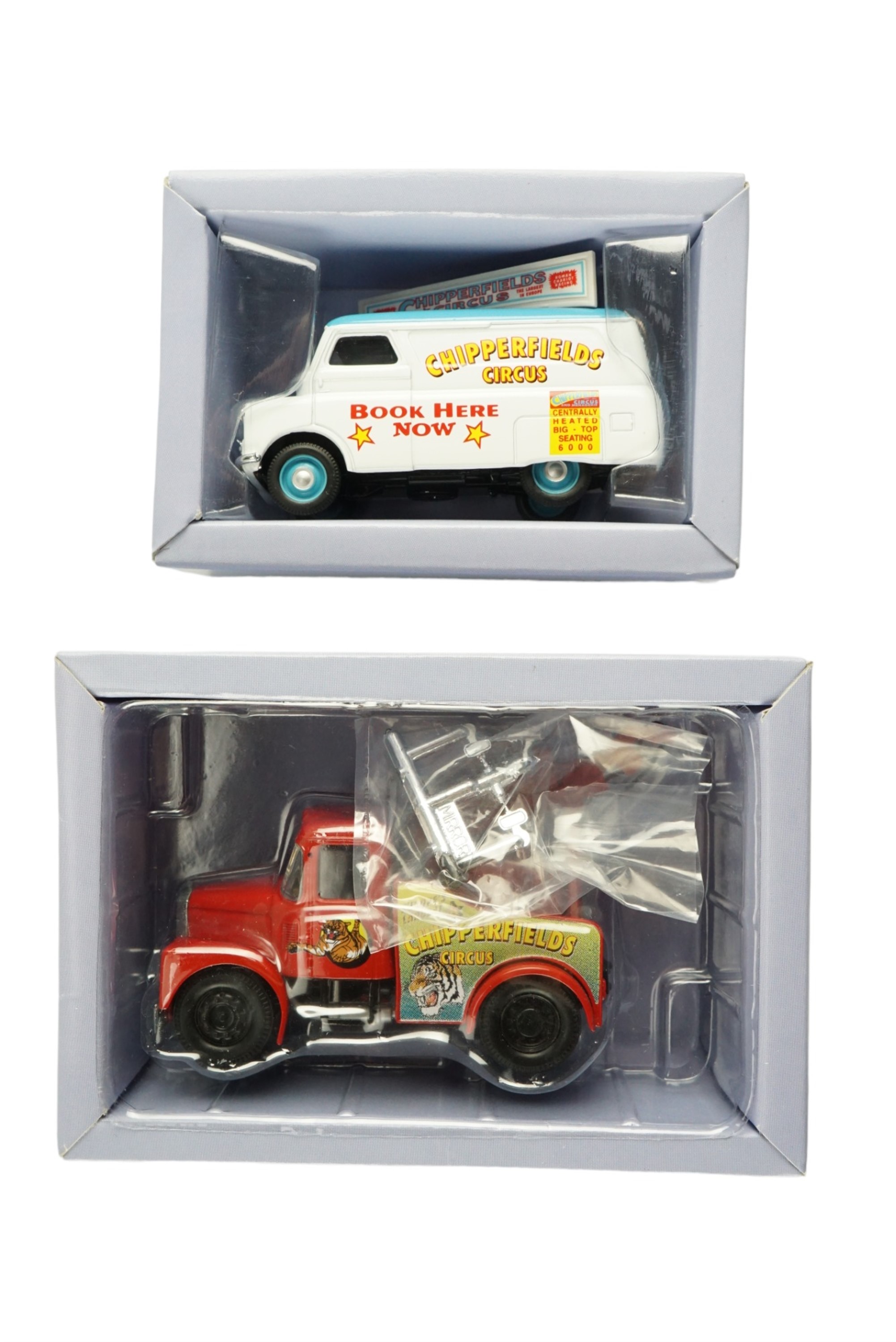 Three Corgi Chipperfields Circus die-cast vehicles, advance booking vehicle, Scammell highwayman - Image 3 of 3
