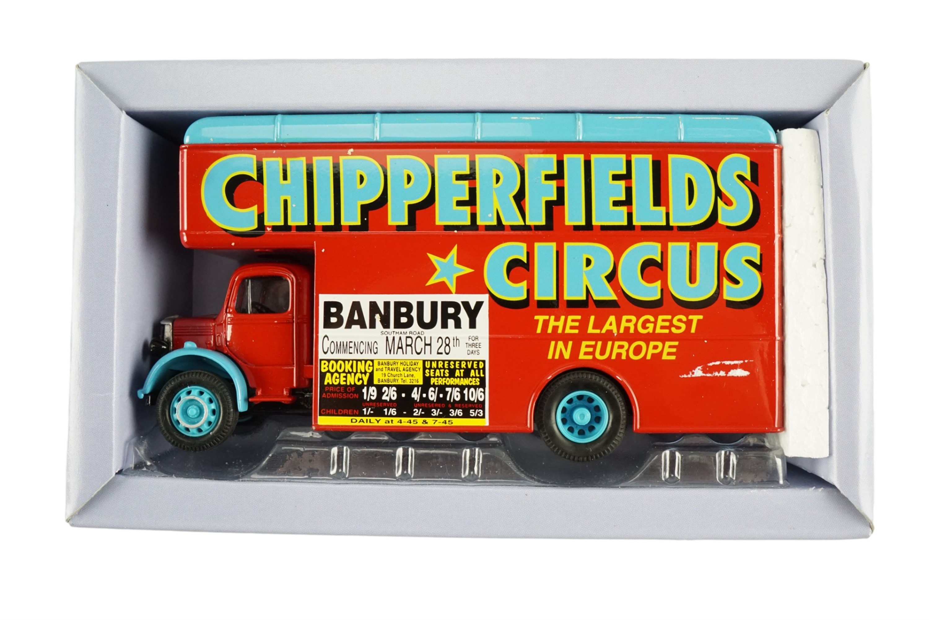 Three Corgi Chipperfields Circus die-cast vehicles, advance booking vehicle, Scammell highwayman - Image 2 of 3