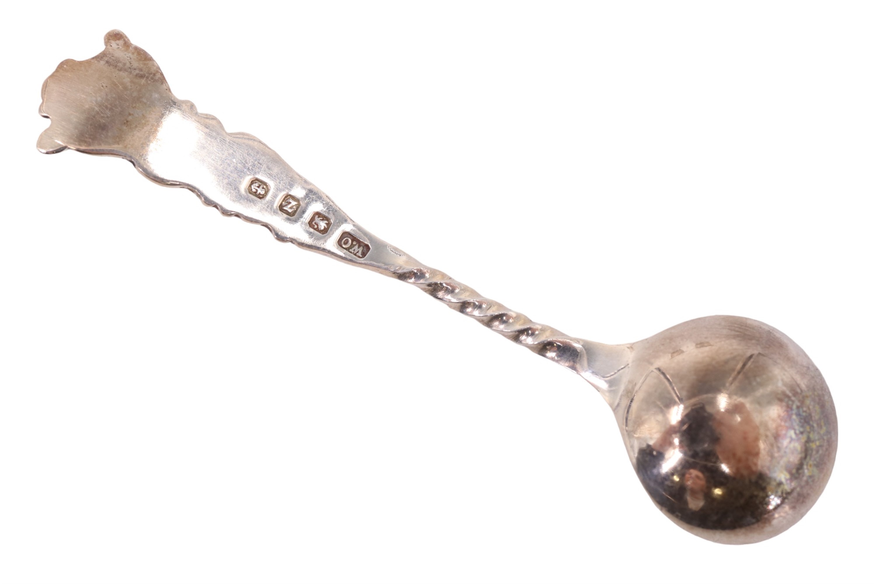 A cased pair of Edwardian silver salt cellars, having embossed decoration, associated spoons, - Image 3 of 6