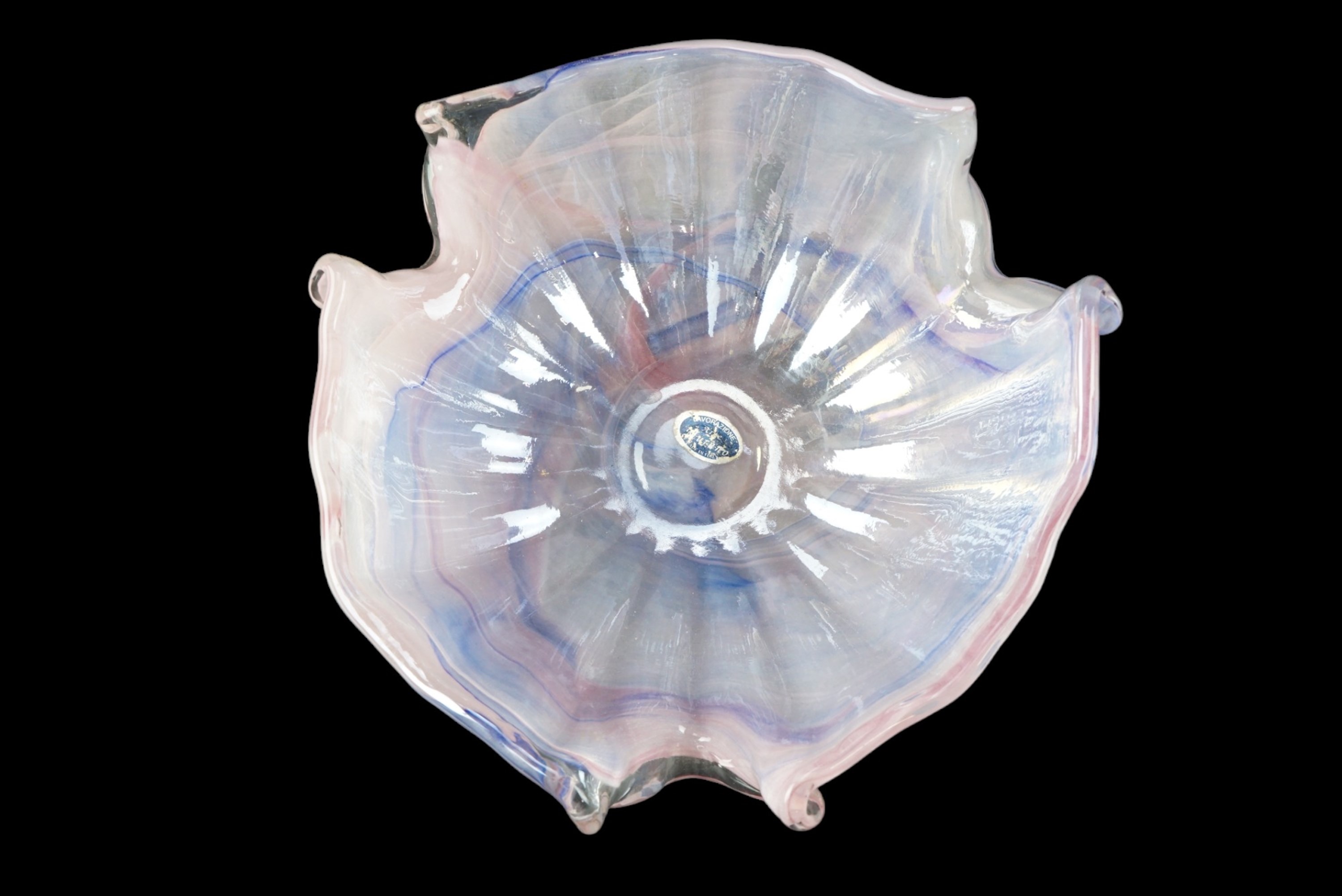A Murano glass bowl, 23 cm x 9 cm, together with a studio glass bowl, 68 cm x 20 cm x 14 cm - Image 3 of 4